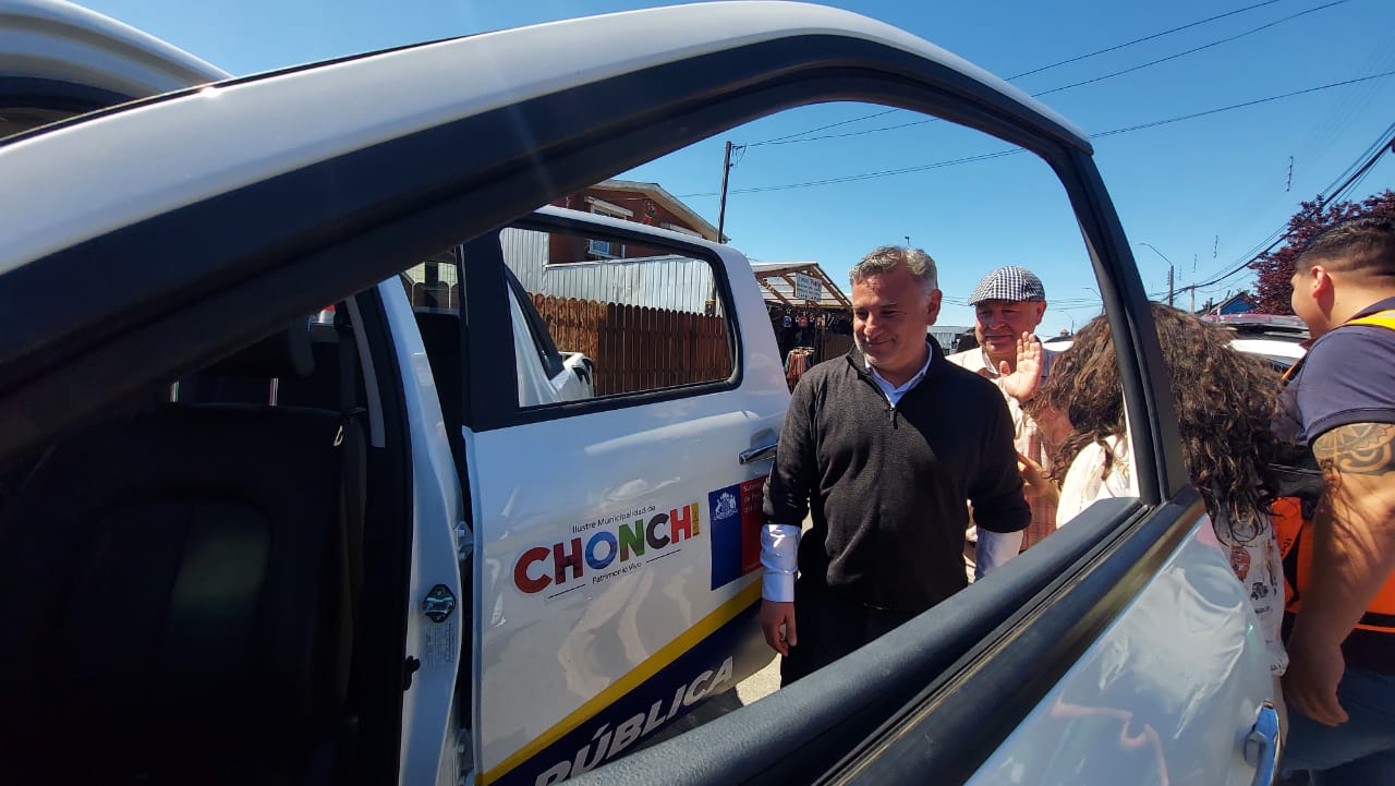 Chonchi cuenta con moderno vehículo para patrullaje preventivo de seguridad pública