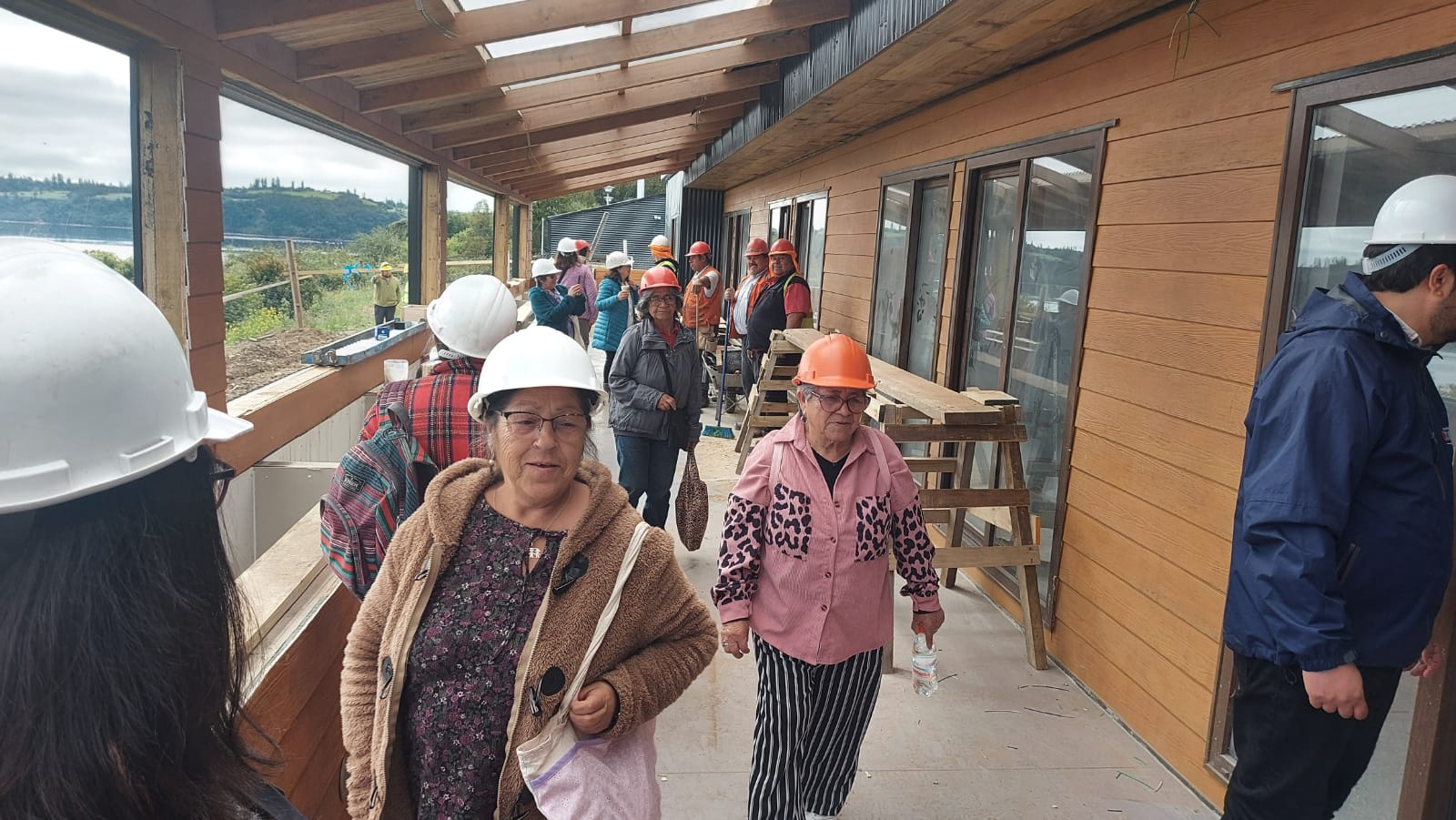 Construcción del Centro de Día para el Adulto Mayor de Chonchi tiene 90% de avance