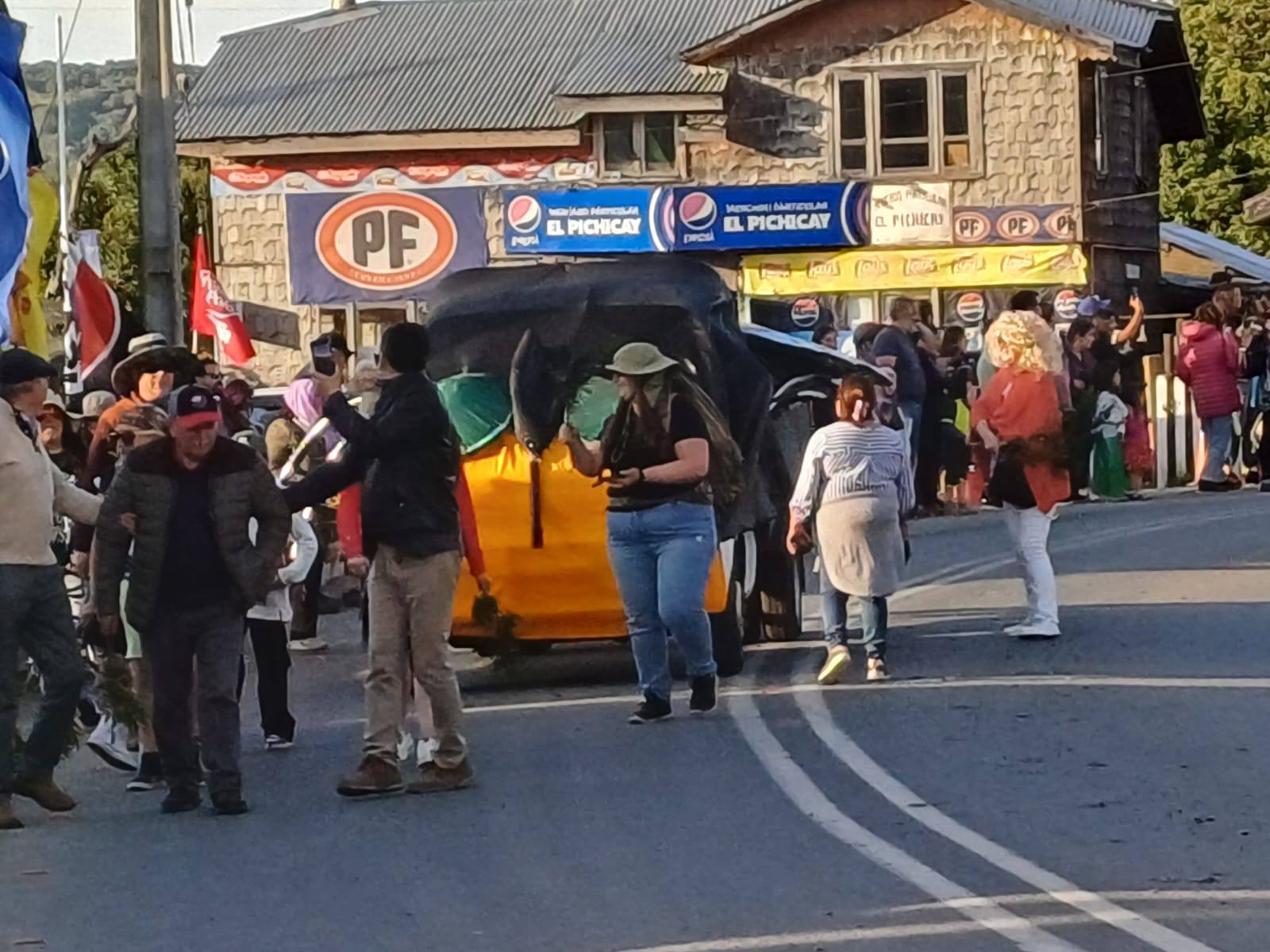 SEMANA HUILLINCANA SORPRENDE CON CARROS ALEGÓRICOS