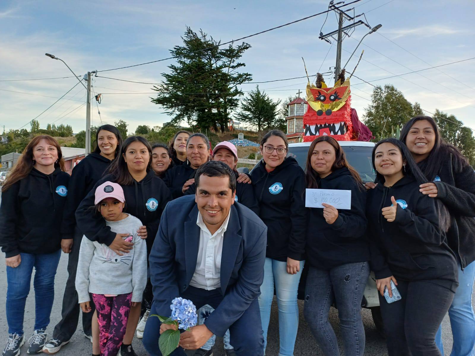 SEMANA HUILLINCANA SORPRENDE CON CARROS ALEGÓRICOS