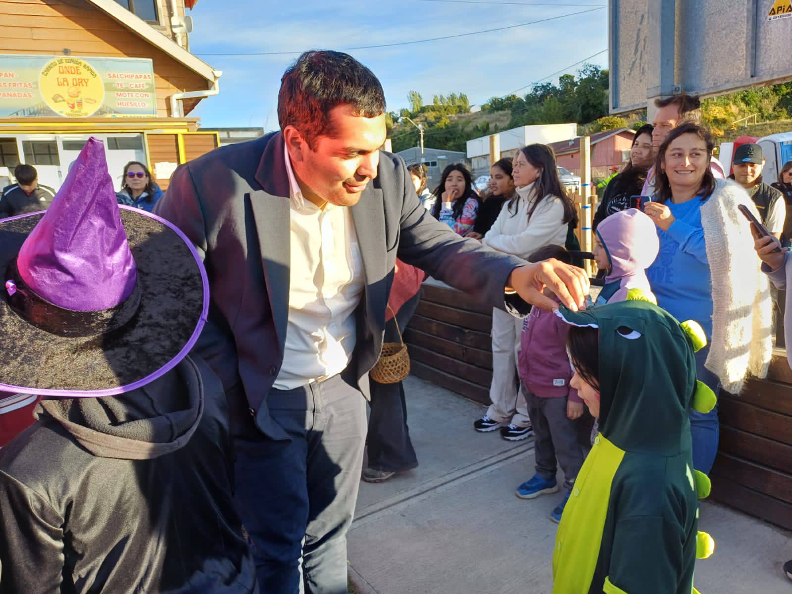 SEMANA HUILLINCANA SORPRENDE CON CARROS ALEGÓRICOS