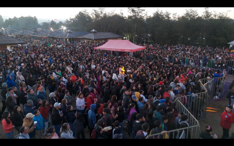 1 MARCO DE PUBLICO CIERRE VERANO 2025
