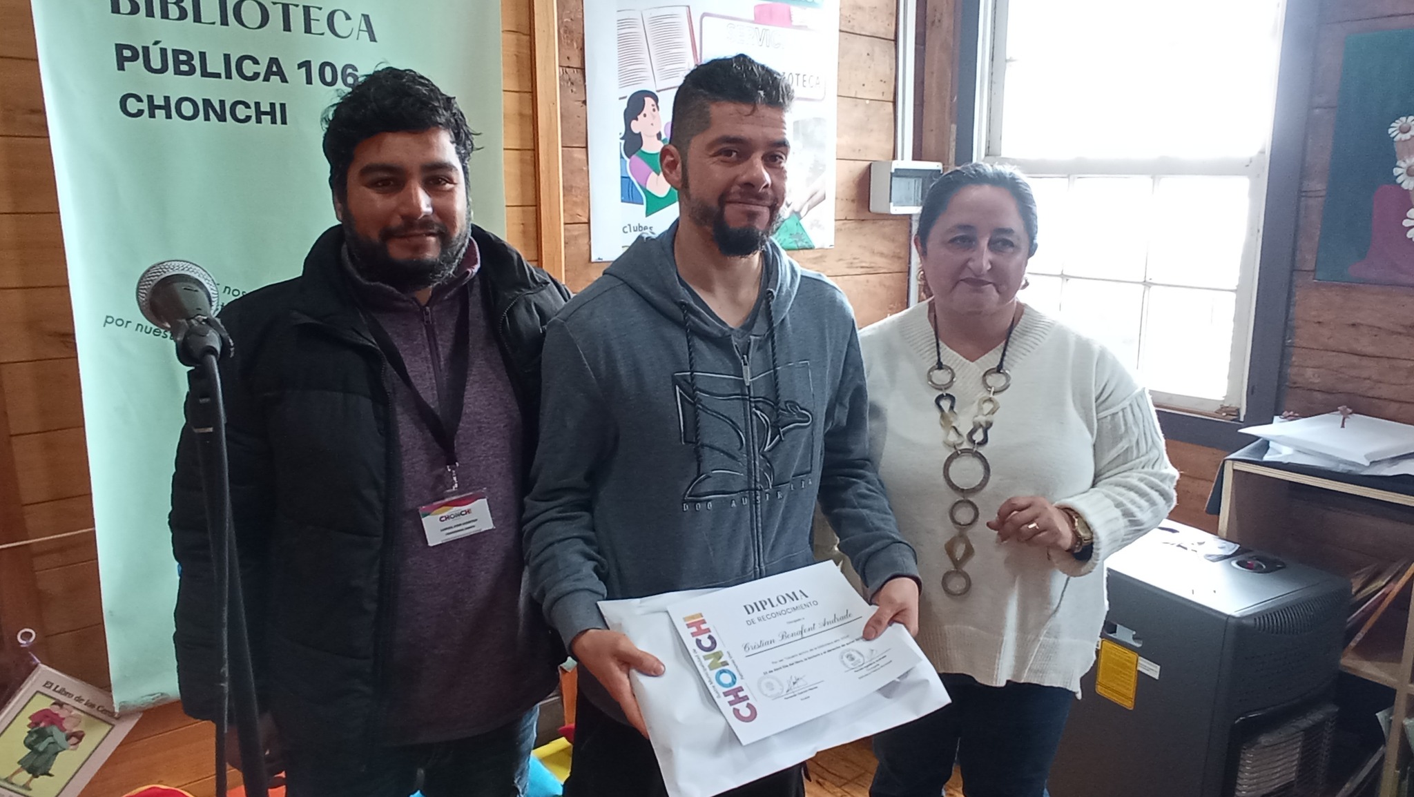 CON EMOTIVO ACTO FUE CELEBRADO “PRIMER ANIVERSARIO DE LA REAPERTURA DE LA BIBLIOTECA PÚBLICA MUNICIPAL DE CHONCHI”.