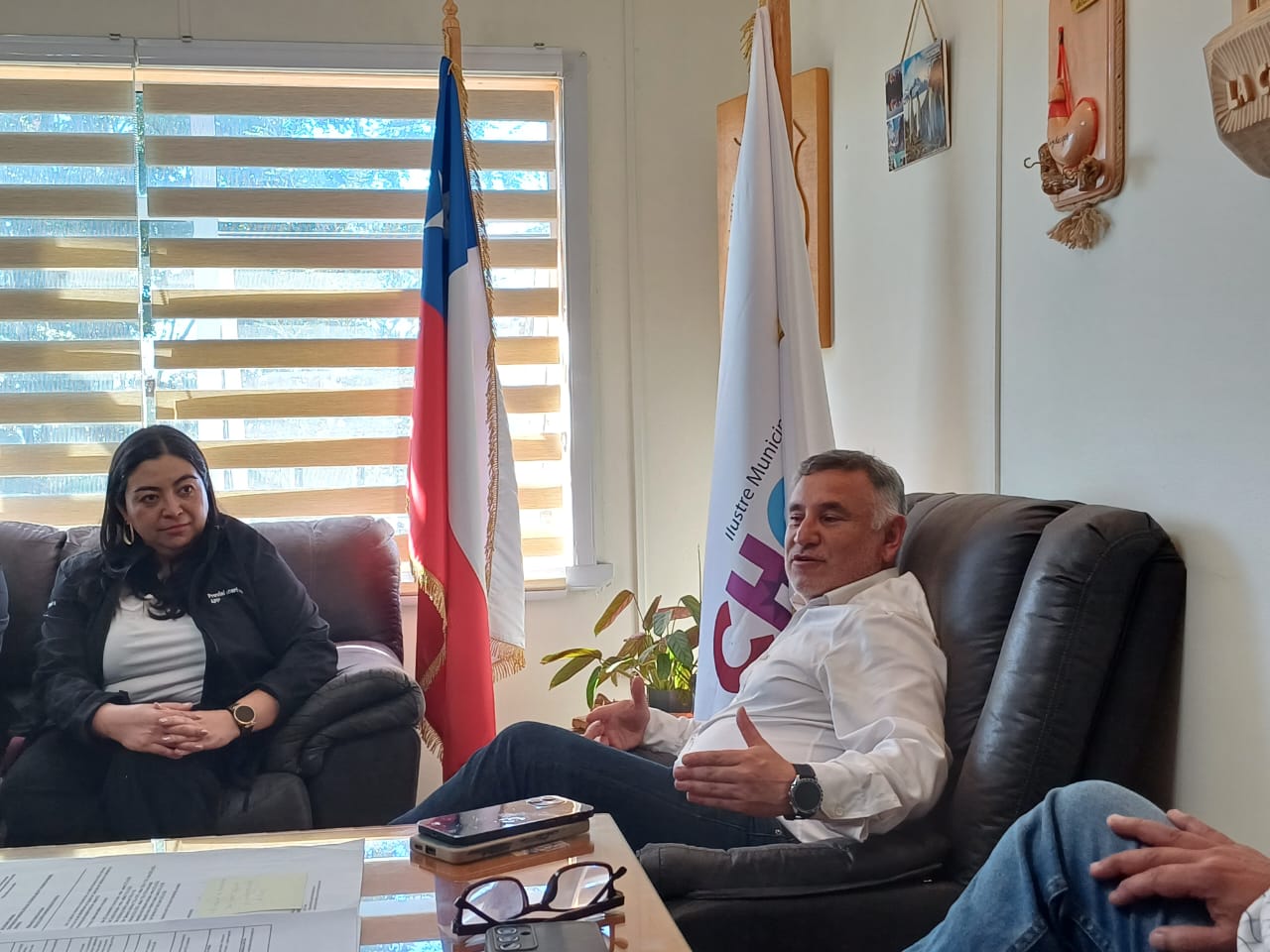 REALIZAN REUNIÓN DE COORDINACIÓN PARA POTENCIAR EL “PROGRAMA DE ENVEJECIMIENTO ACTIVO Y SALUDABLE 2025 EN CHONCHI”