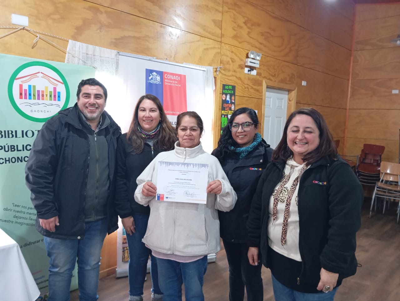 DIRIGENTES Y SOCIOS DE LAS COMUNIDADES INDÍGENAS DE LA CUENCA DEL LAGO HUILLINCO-CUCAO SE CAPACITAN EN ALFABETIZACIÓN DIGITAL.