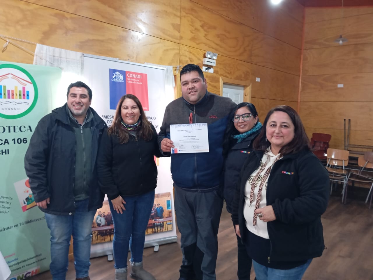 DIRIGENTES Y SOCIOS DE LAS COMUNIDADES INDÍGENAS DE LA CUENCA DEL LAGO HUILLINCO-CUCAO SE CAPACITAN EN ALFABETIZACIÓN DIGITAL.