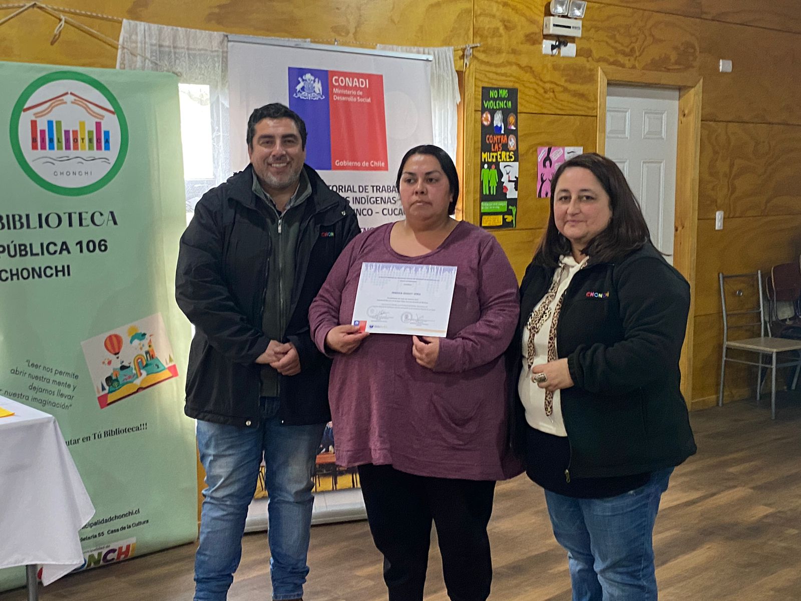 DIRIGENTES Y SOCIOS DE LAS COMUNIDADES INDÍGENAS DE LA CUENCA DEL LAGO HUILLINCO-CUCAO SE CAPACITAN EN ALFABETIZACIÓN DIGITAL.
