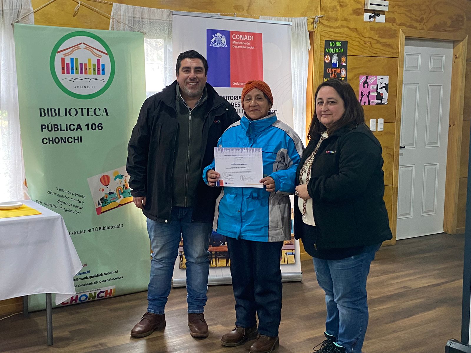 DIRIGENTES Y SOCIOS DE LAS COMUNIDADES INDÍGENAS DE LA CUENCA DEL LAGO HUILLINCO-CUCAO SE CAPACITAN EN ALFABETIZACIÓN DIGITAL.