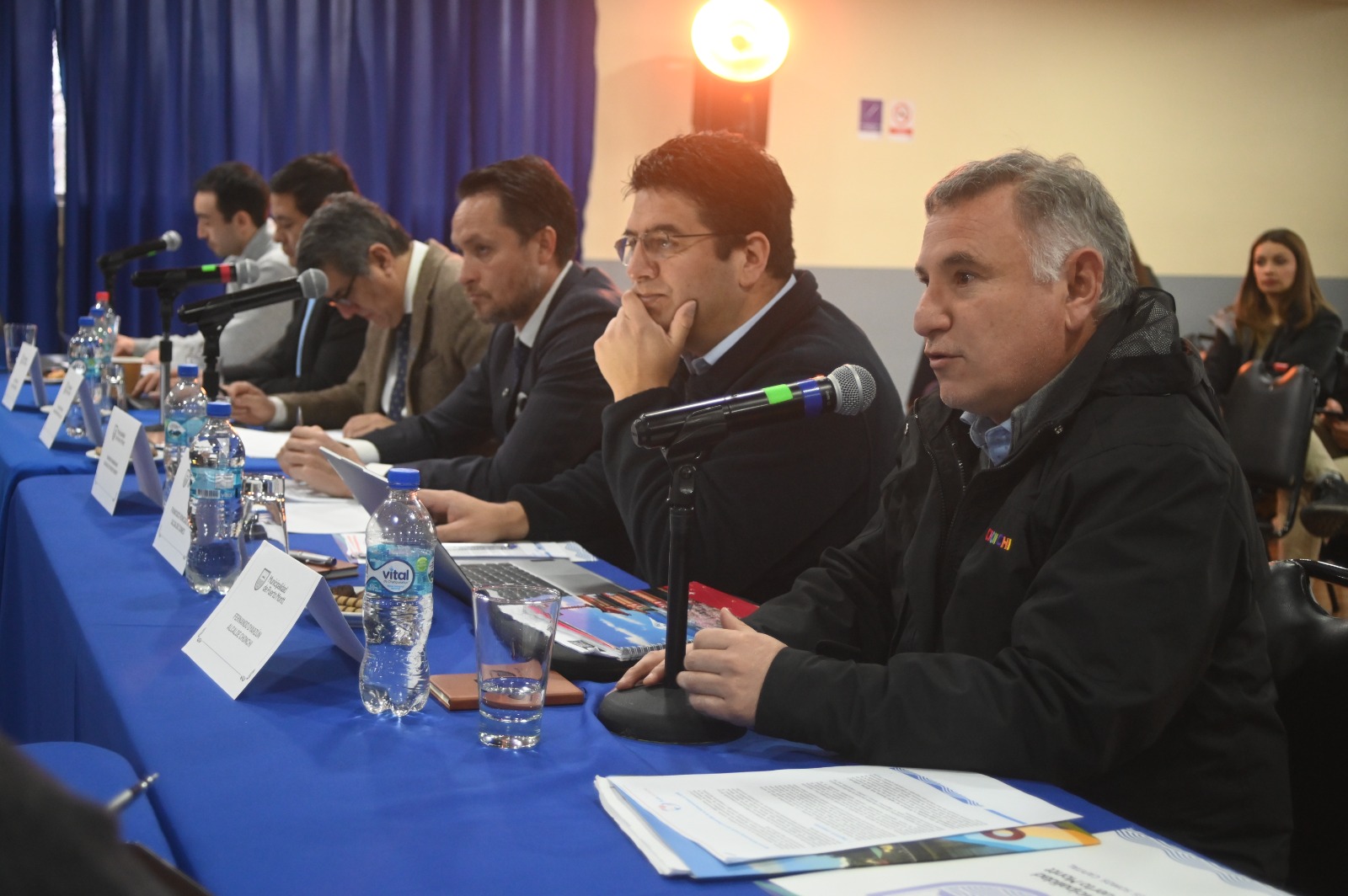 ALCALDE FERNANDO OYARZÚN MACÍAS PARTICIPA EN REUNIÓN “PLAN SALMÓN” DESARROLLADA EN PUERTO MONTT
