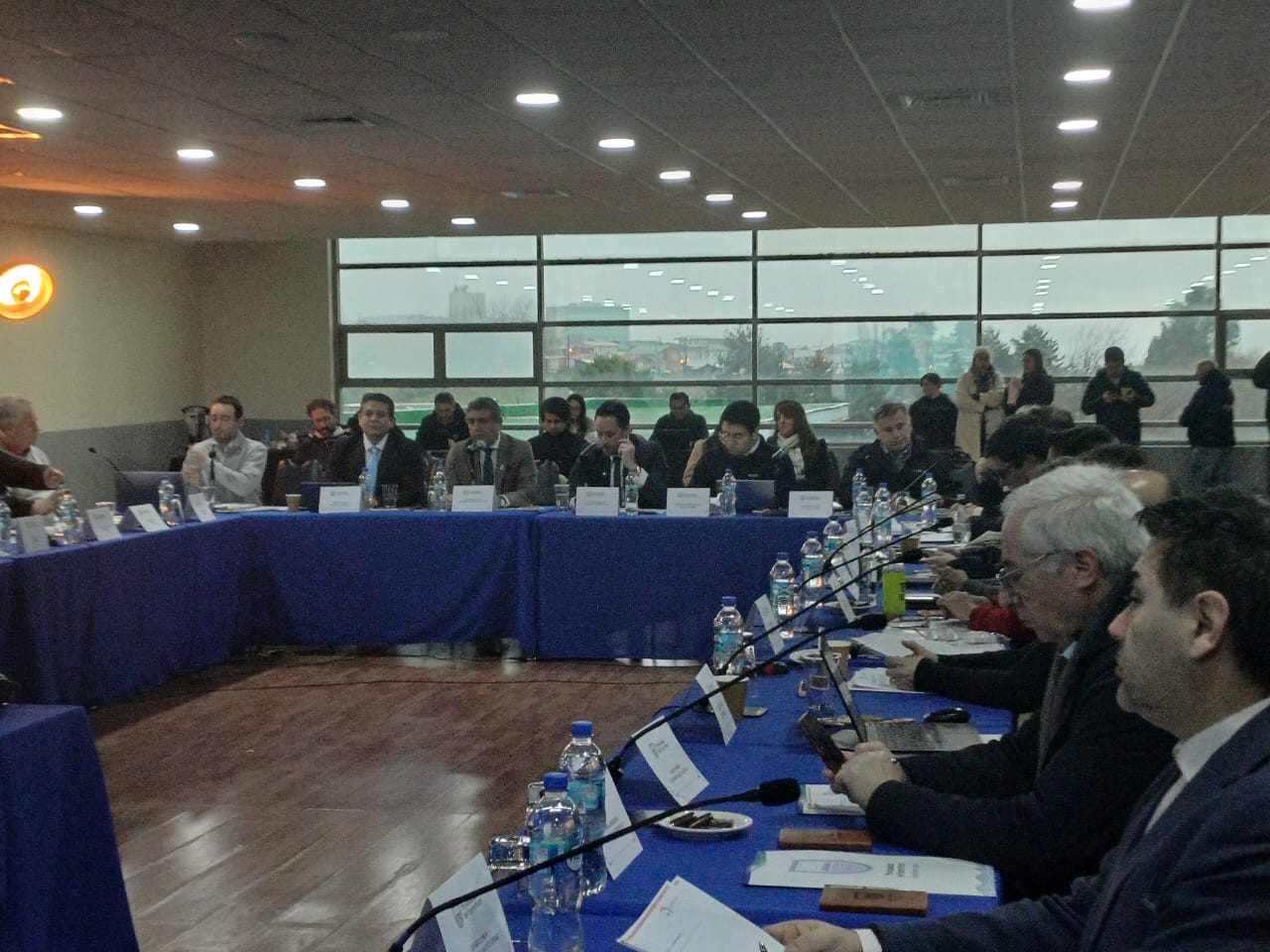 ALCALDE FERNANDO OYARZÚN MACÍAS PARTICIPA EN REUNIÓN “PLAN SALMÓN” DESARROLLADA EN PUERTO MONTT