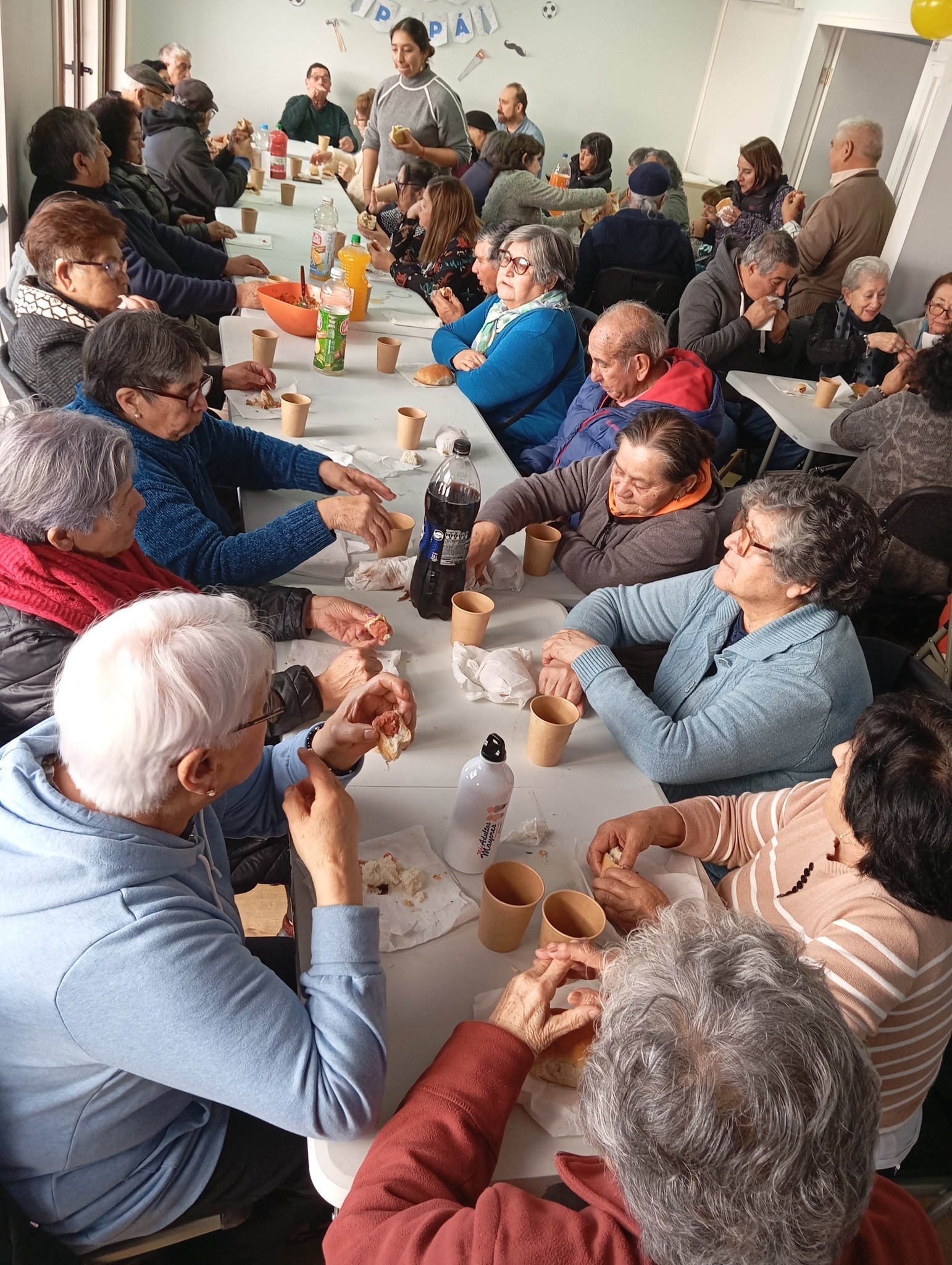 Programa Centro Diurno Comunitario de SENAMA celebra el Día del Padre en Chonchi
