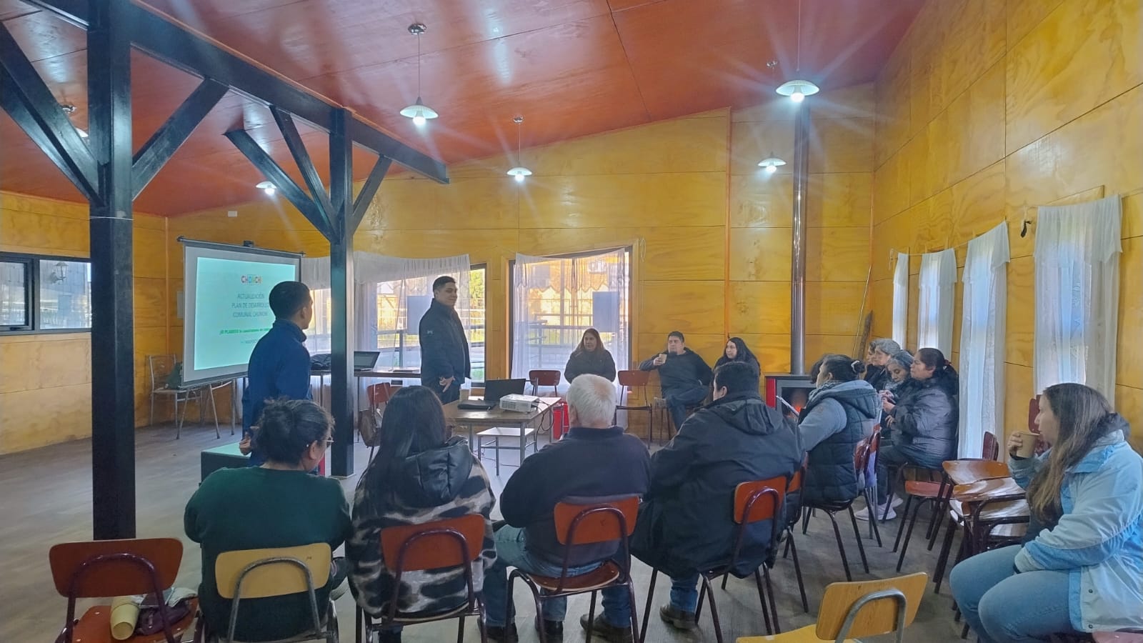 COMUNIDAD DE HUILLINCO PARTICIPA EN EL PROCESO DEL NUEVO PLADECO.