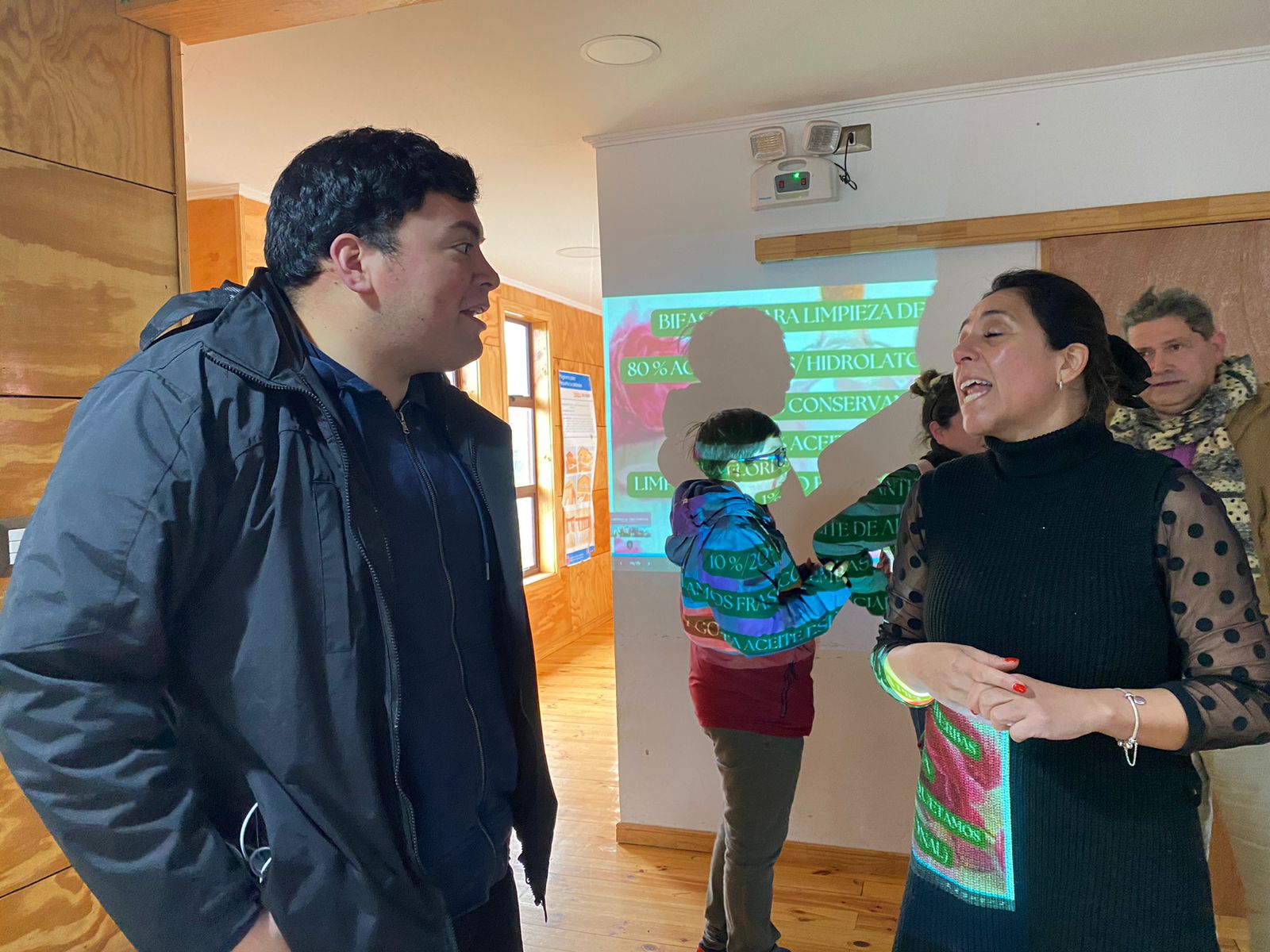 15 PERSONAS SON FAVORECIDAS CON CURSO EN “TÉCNICAS DE ELABORACIÓN DE COSMÉTICA NATURAL” GESTIONADO POR LA OMIL DEL MUNICIPIO DE CHONCHI.