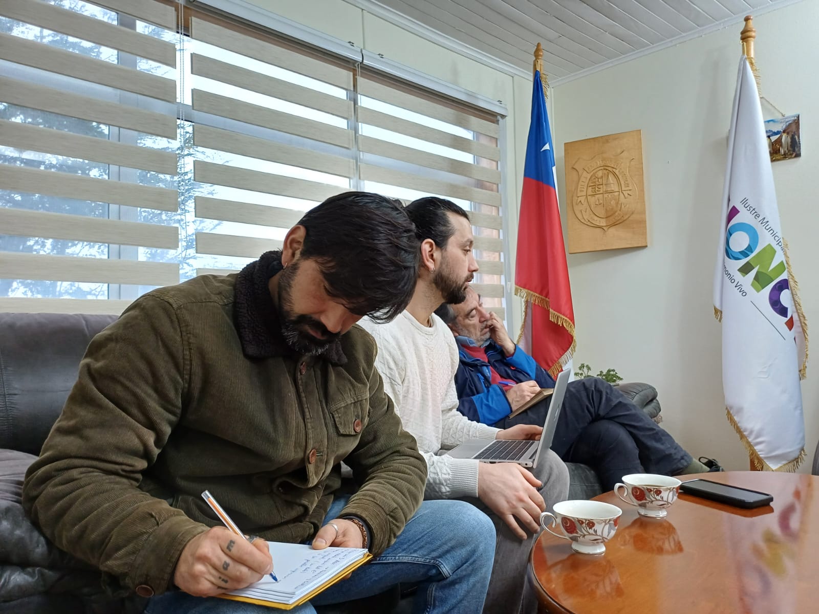 ALCALDE FERNANDO OYARZÚN PLANTEA UNA SERIE DE ACCIONES PARA LA COMUNA A LA SEREMI DE LAS CULTURAS DE LA REGIÓN DE LOS LAGOS.