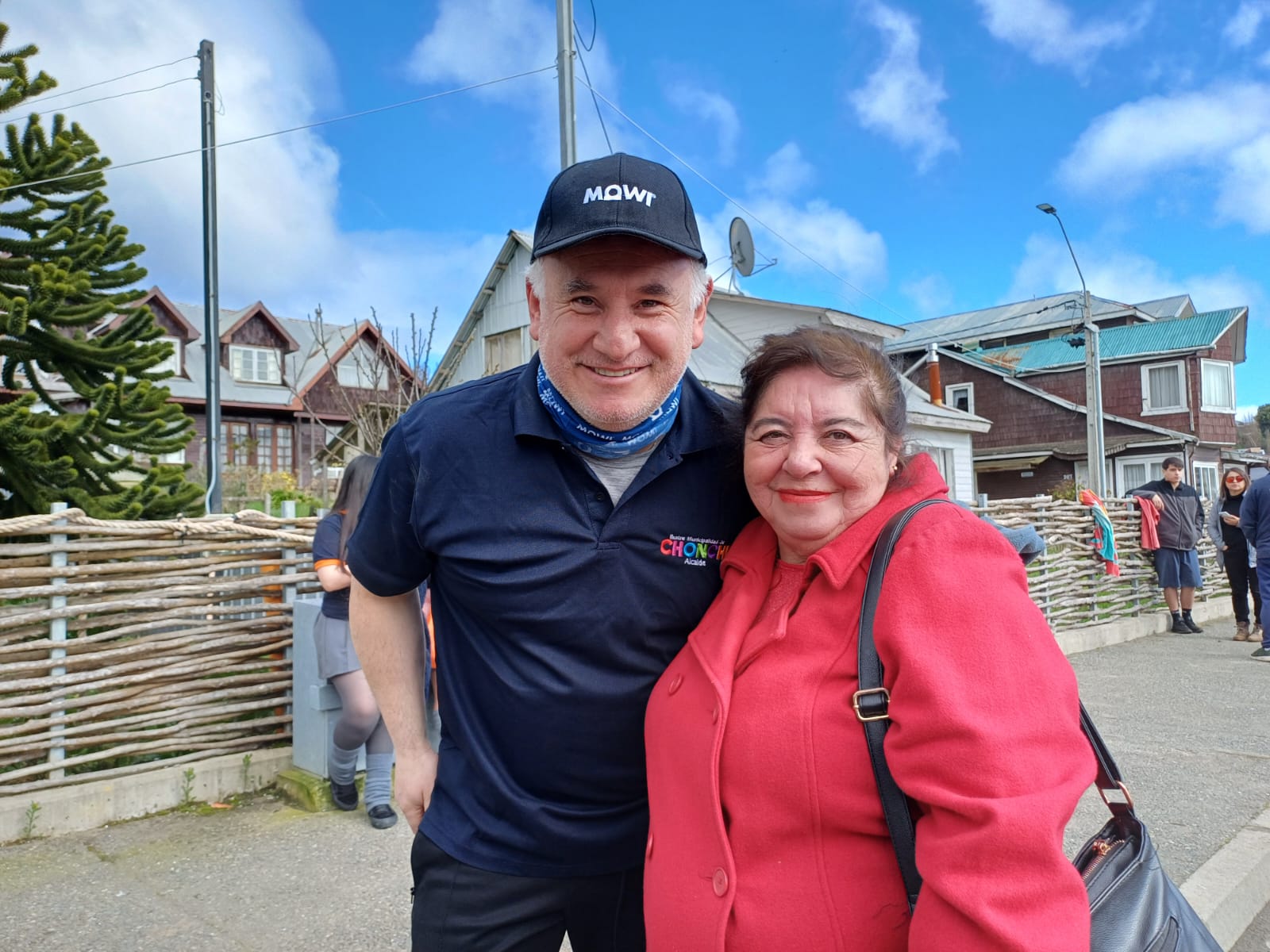 se realizó el Primer Chapuzón de Invierno de Chonchi y se escribió una página histórica con la increíble participación de MIL VALIENTES.