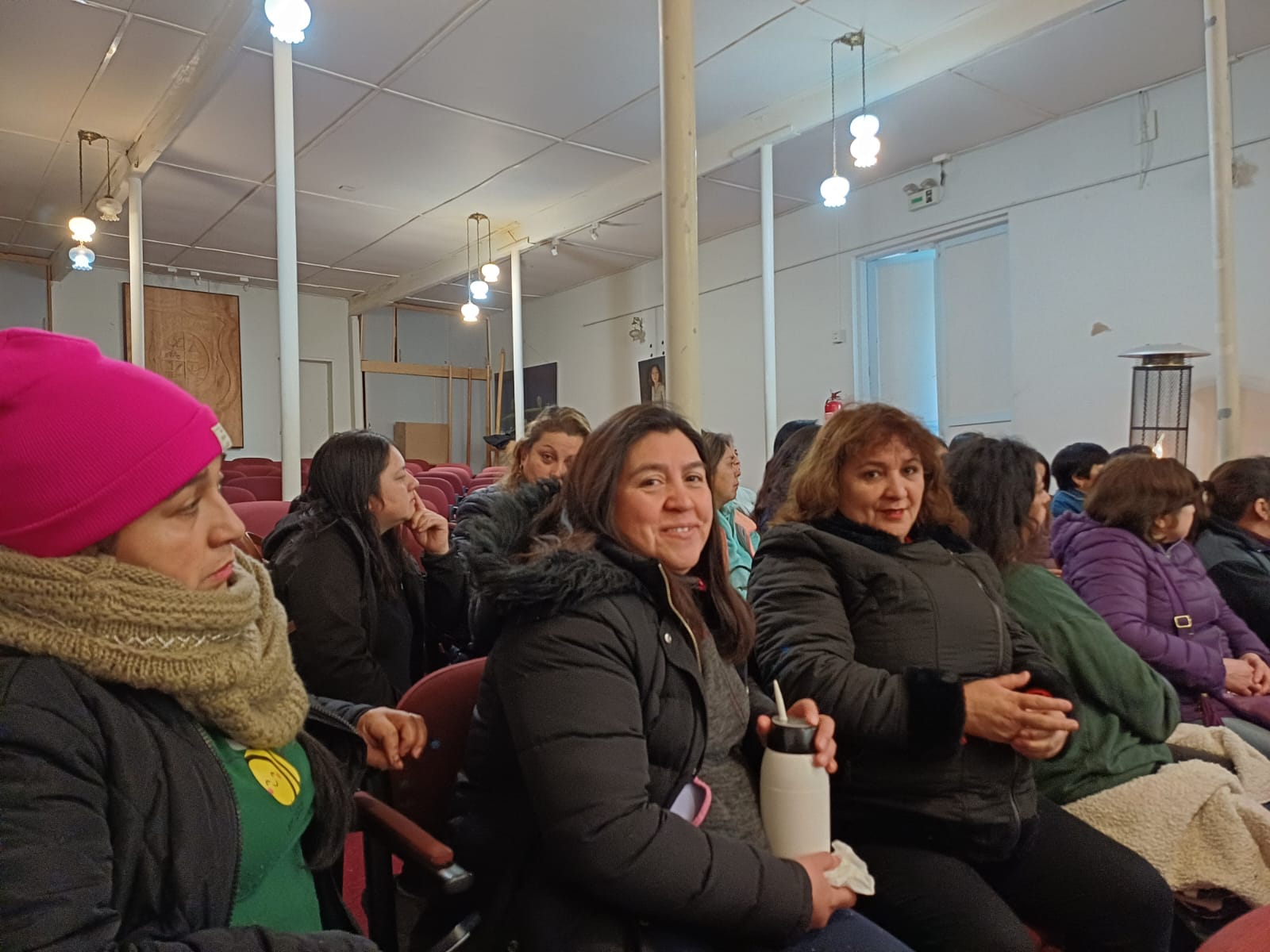 PROGRAMA MUJERES JEFAS DE HOGAR DE CHONCHI REALIZA CHARLAS CON DIVERSAS INSTITUCIONES Y SERVICIOS PÚBLICOS LOS MIÉRCOLES DE AGOSTO.