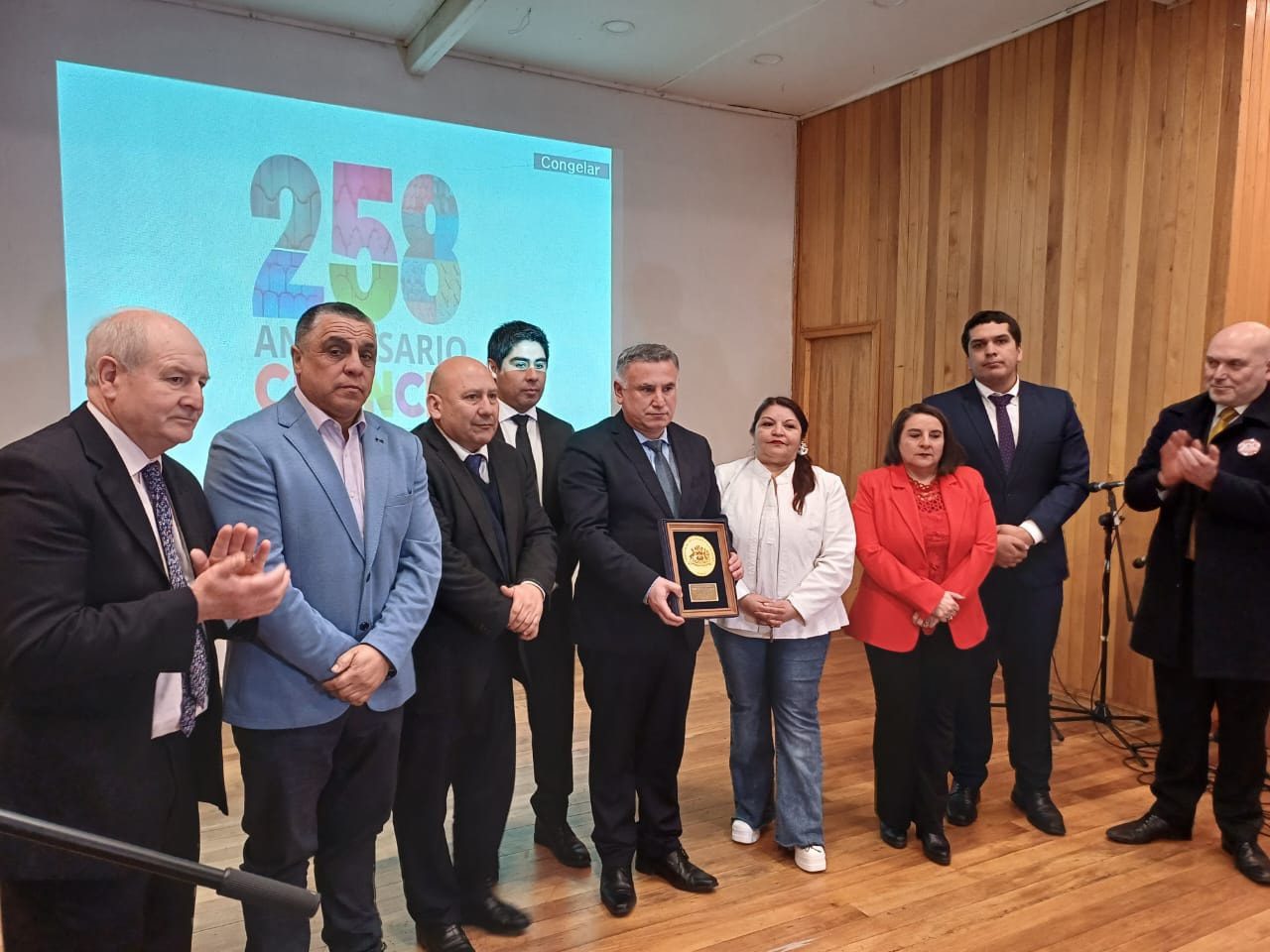CON ENTREGA DE RECONOCIMIENTOS MUNICIPIO DE CHONCHI CELEBRÓ LOS 258 AÑOS DE VIDA DE LA COMUNA
