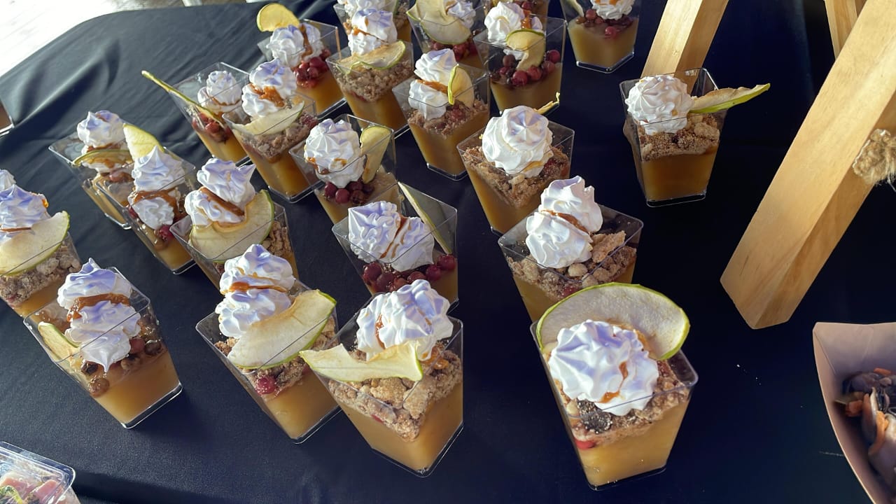 Sabores Ancestrales de Chiloé en costanera de Chonchi.