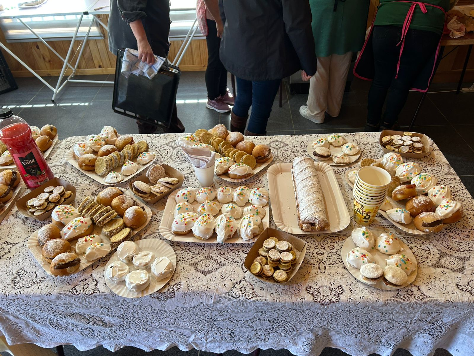 DIEZ USUARIAS DEL PROGRAMA “MUJERES JEFAS DE HOGAR” DE CHONCHI FINALIZAN CON ÉXITO CURSO EN “PASTELERÍA CHILENA”