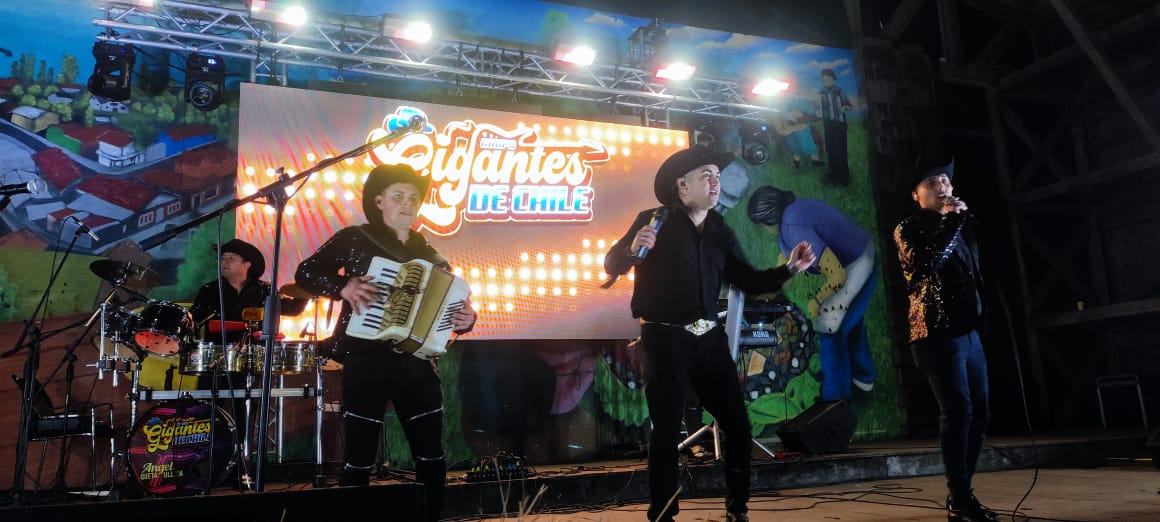 MILES DE PERSONAS DISFRUTARON CON LA “FIESTA DE LA CHILENIDAD 2025” DE CHONCHI.