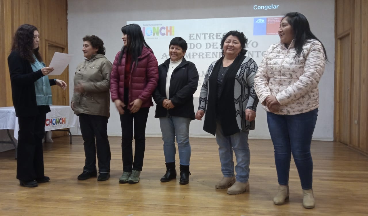 35 MUJERES DE CHONCHI SON FAVORECIDAS CON EL “FONDO DE APOYO AL EMPRENDIMIENTO” DEL PROGRAMA MUJERES JEFAS DE HOGAR 2025