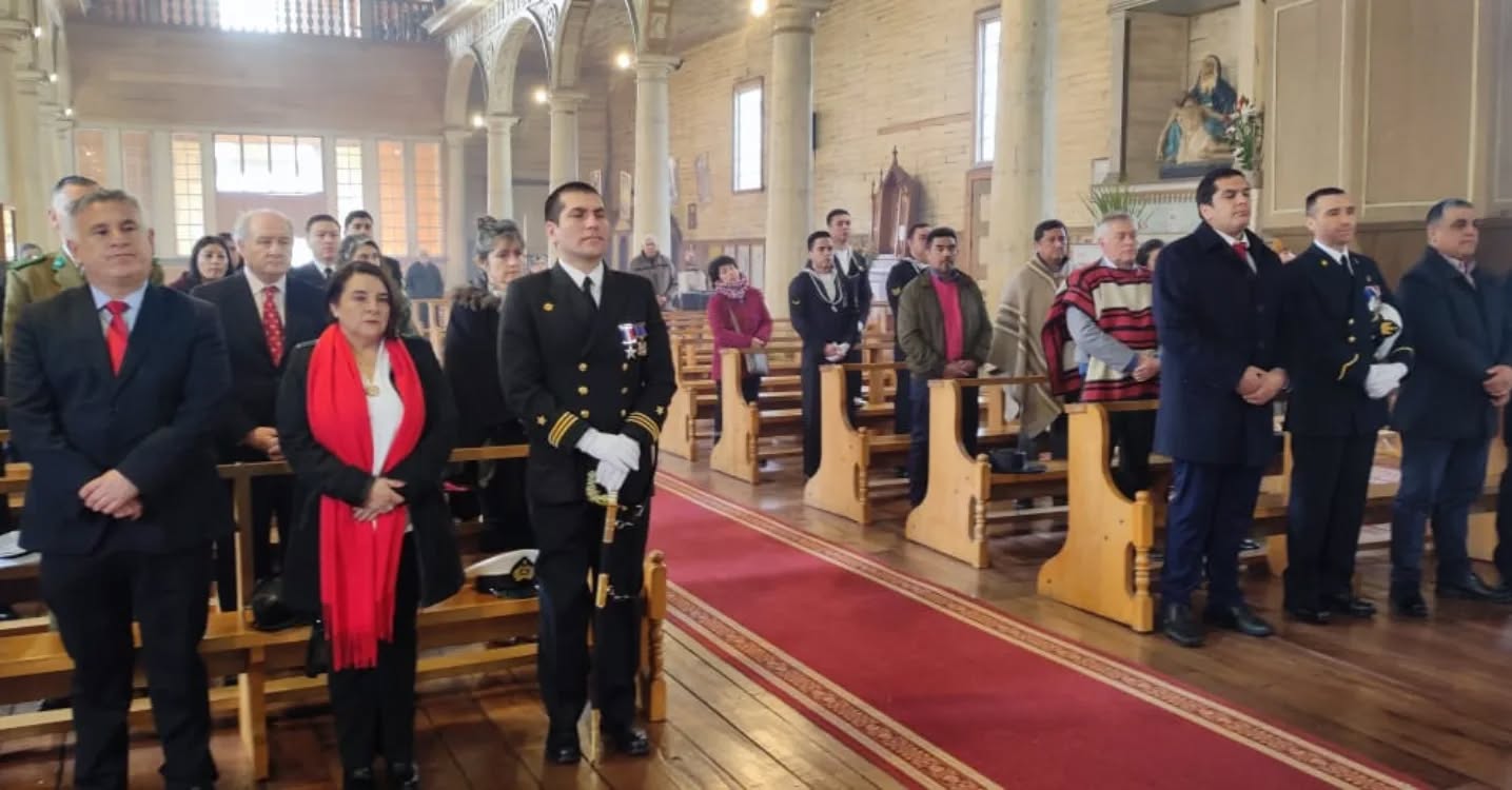 CHONCHI RINDIÓ HOMENAJE EN EL NUEVO ANIVERSARIO DE NUESTRA INDEPENDENCIA NACIONAL