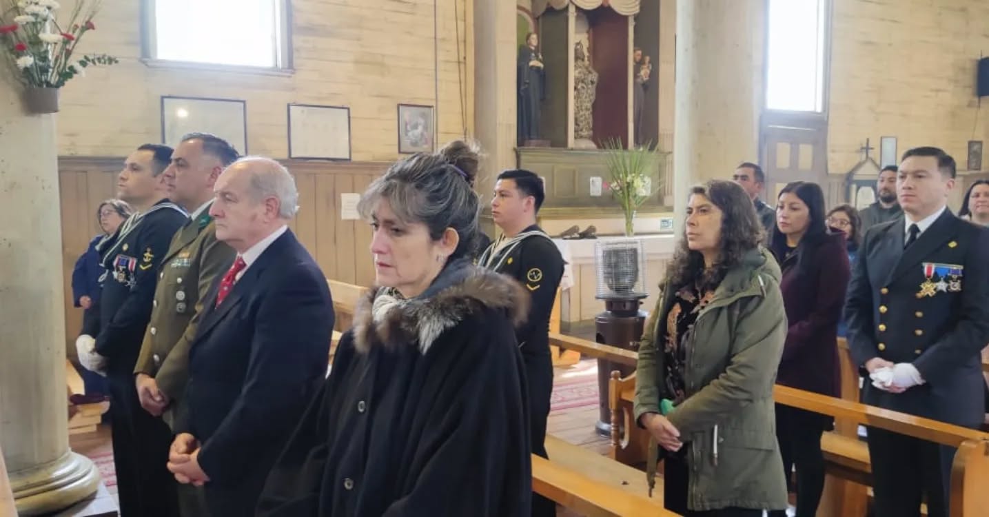 CHONCHI RINDIÓ HOMENAJE EN EL NUEVO ANIVERSARIO DE NUESTRA INDEPENDENCIA NACIONAL