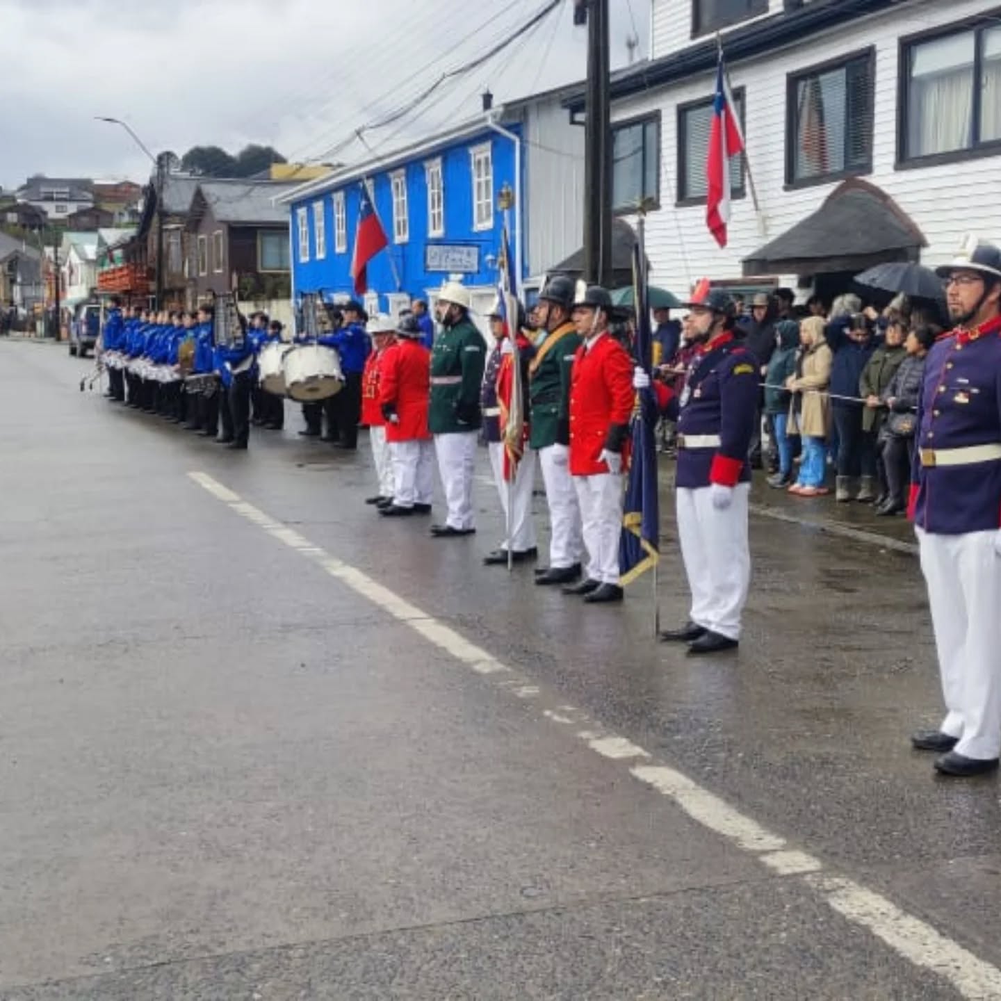 CHONCHI RINDIÓ HOMENAJE EN EL NUEVO ANIVERSARIO DE NUESTRA INDEPENDENCIA NACIONAL