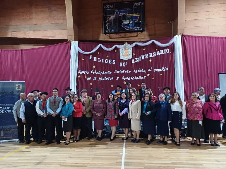 FOTO GRUPAL MAGISTERIO DE CHONCHI