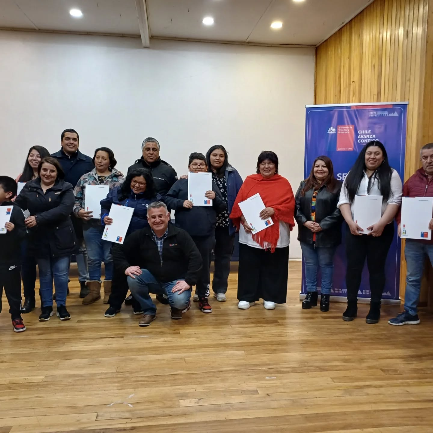 98 FAMILIAS YA SON OFICIALMENTE PROPIETARIAS DE SUS HOGARES.