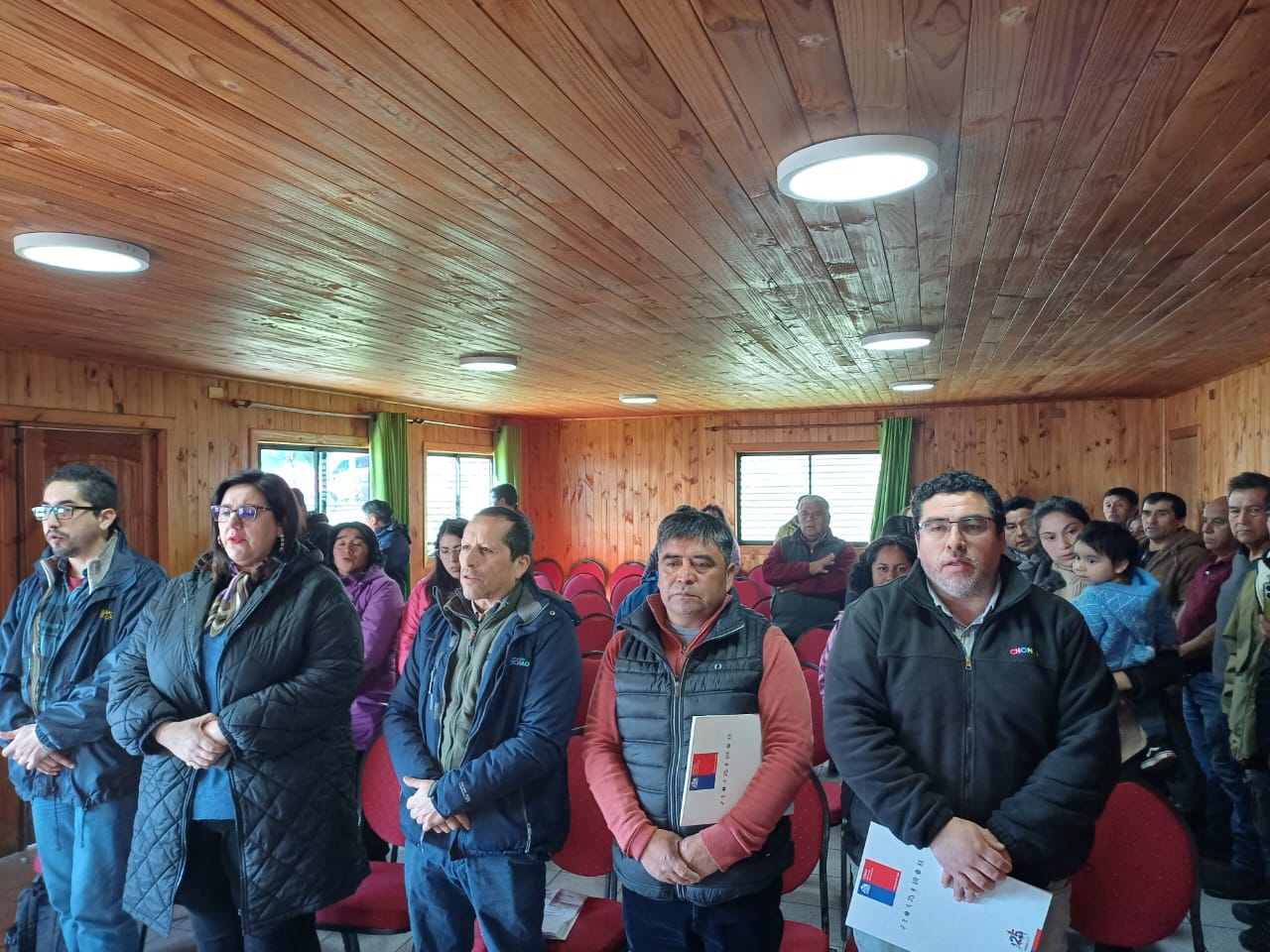 NUEVE VECINOS Y VECINAS DE CHONCHI SON FAVORECIDOS CON EL FONDO DE EQUIPAMIENTO BÁSICO Y HABITABILIDAD DE PREDIOS DE CONADI