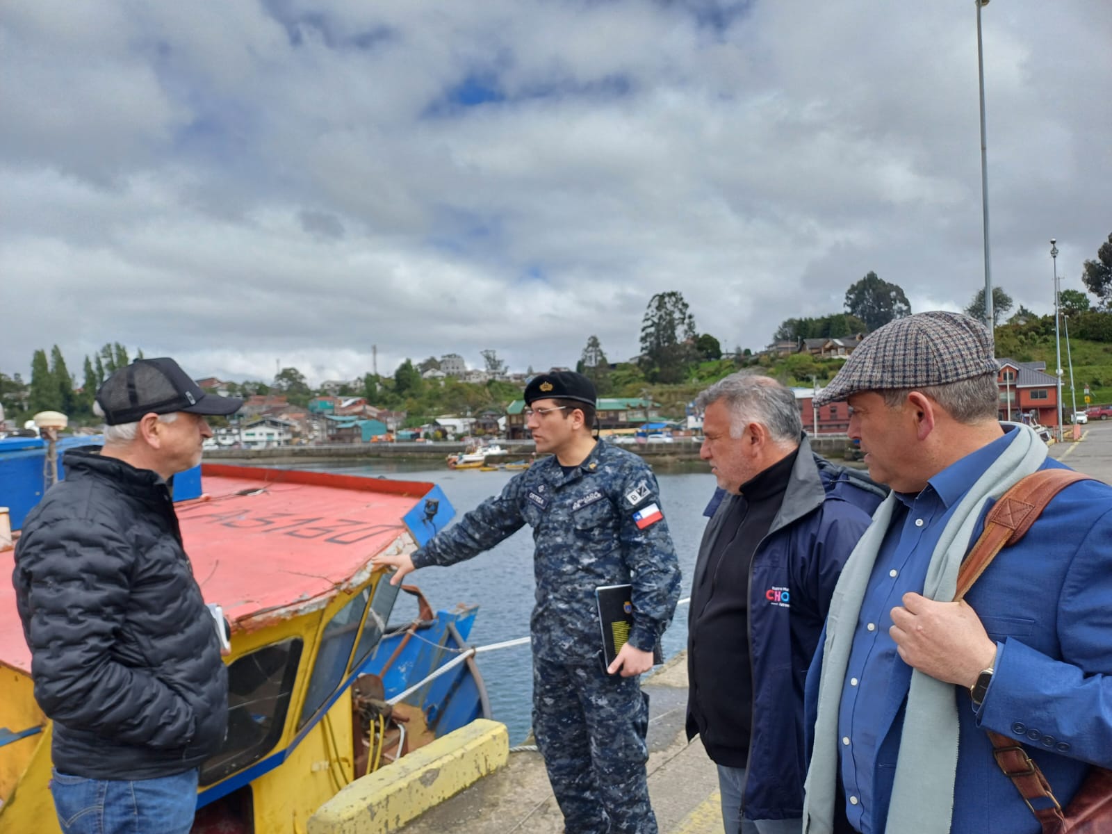 Avanzan gestiones para garantizar seguridad y operatividad del muelle de Chonchi.
