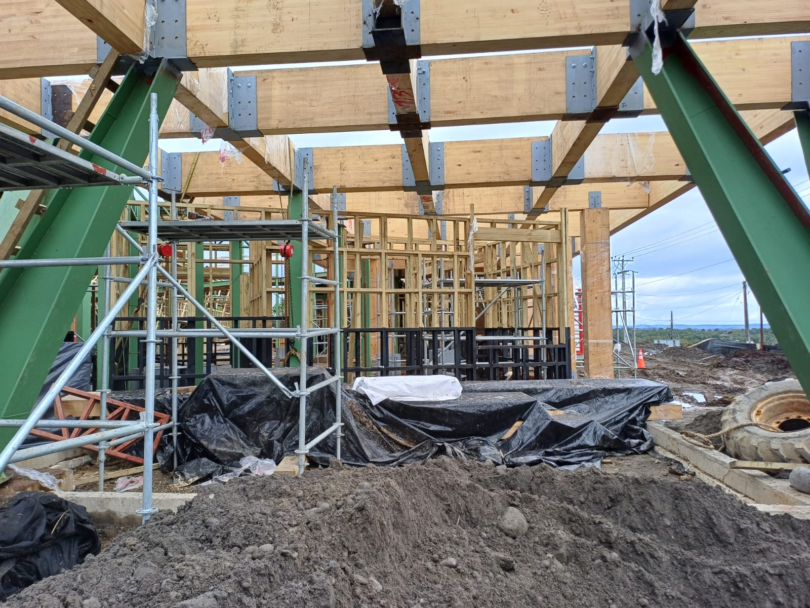 60% DE AVANCE LLEVAN LAS OBRAS DE REPOSICIÓN DE LA ESCUELA DE QUITRIPULLI.