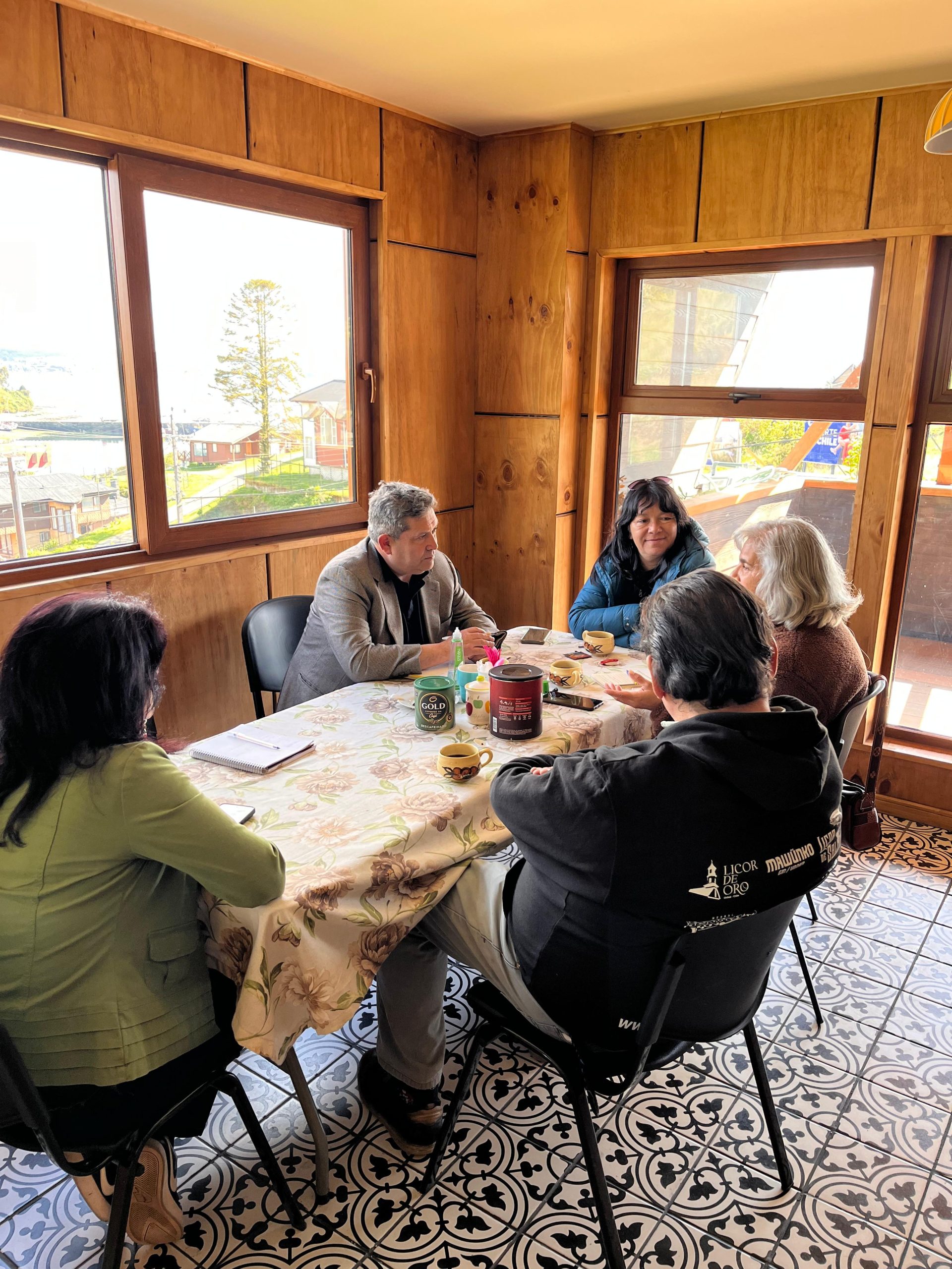 De Chonchi a Ñuñoa: Emprendedores brillan en exitosa Feria Chiloé Day.
