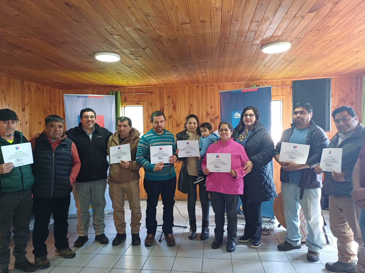 NUEVE VECINOS Y VECINAS DE CHONCHI SON FAVORECIDOS CON EL FONDO DE EQUIPAMIENTO BÁSICO Y HABITABILIDAD DE PREDIOS DE CONADI