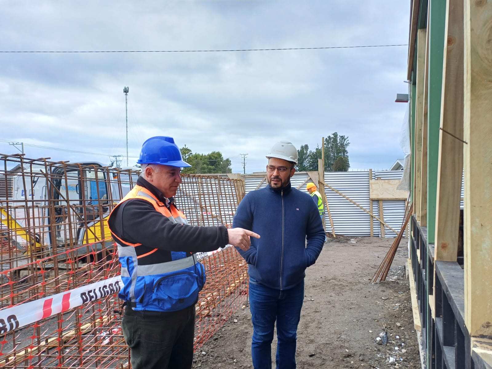 60% DE AVANCE LLEVAN LAS OBRAS DE REPOSICIÓN DE LA ESCUELA DE QUITRIPULLI.