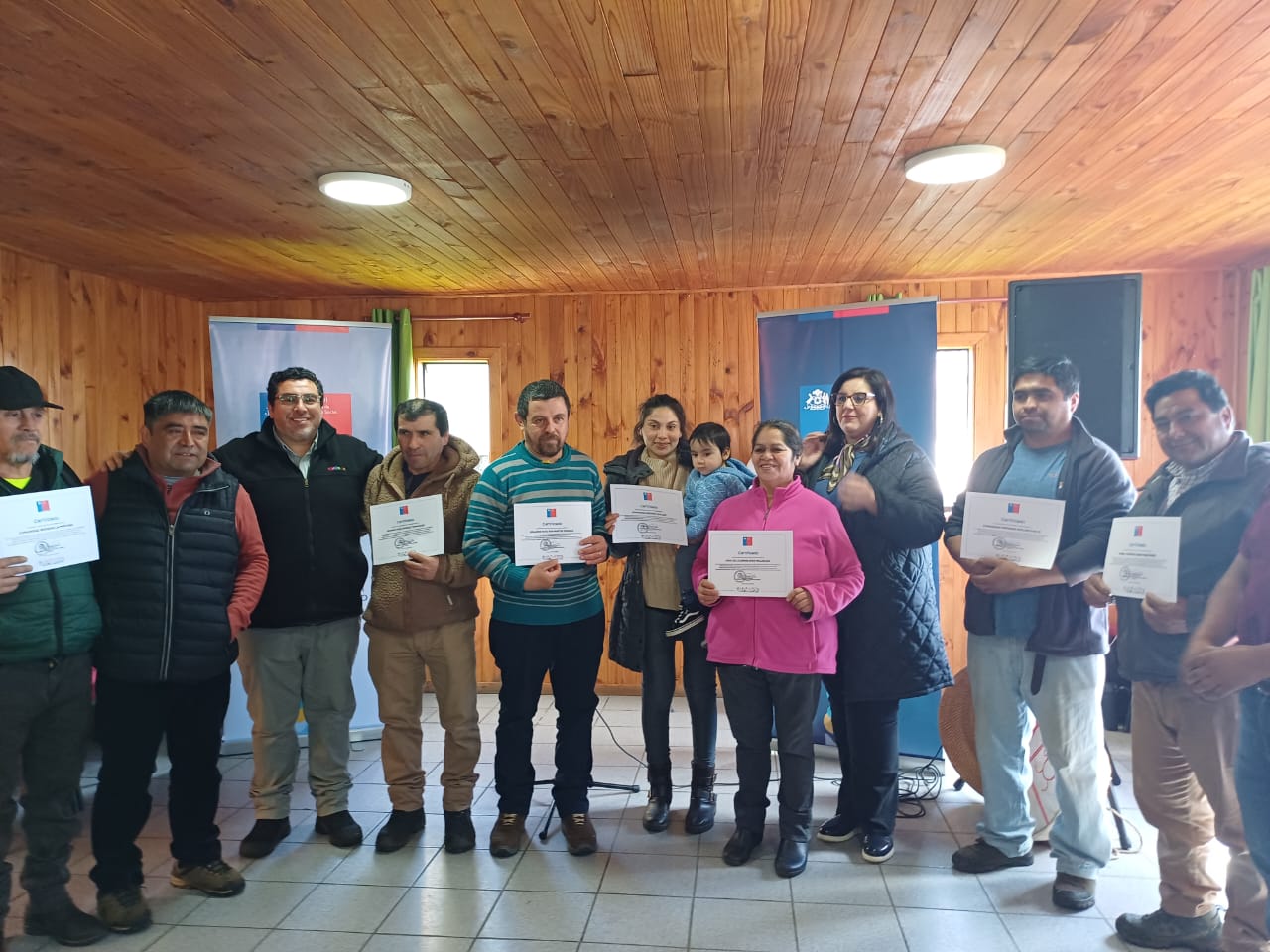 NUEVE VECINOS Y VECINAS DE CHONCHI SON FAVORECIDOS CON EL FONDO DE EQUIPAMIENTO BÁSICO Y HABITABILIDAD DE PREDIOS DE CONADI