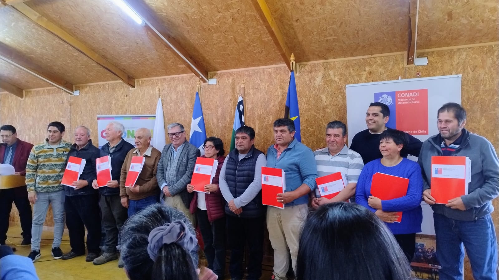 29 FAMILIAS DE LA COMUNIDAD INDÍGENA DE QUILIPULLI YA TIENEN LA CERTIDUMBRE JURÍDICA DE SUS TERRENOS.