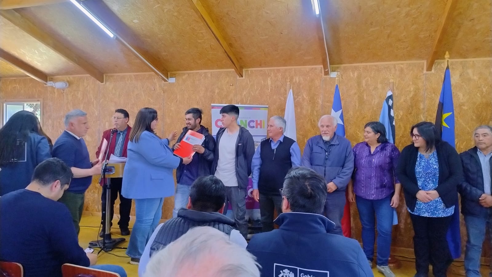 29 FAMILIAS DE LA COMUNIDAD INDÍGENA DE QUILIPULLI YA TIENEN LA CERTIDUMBRE JURÍDICA DE SUS TERRENOS.
