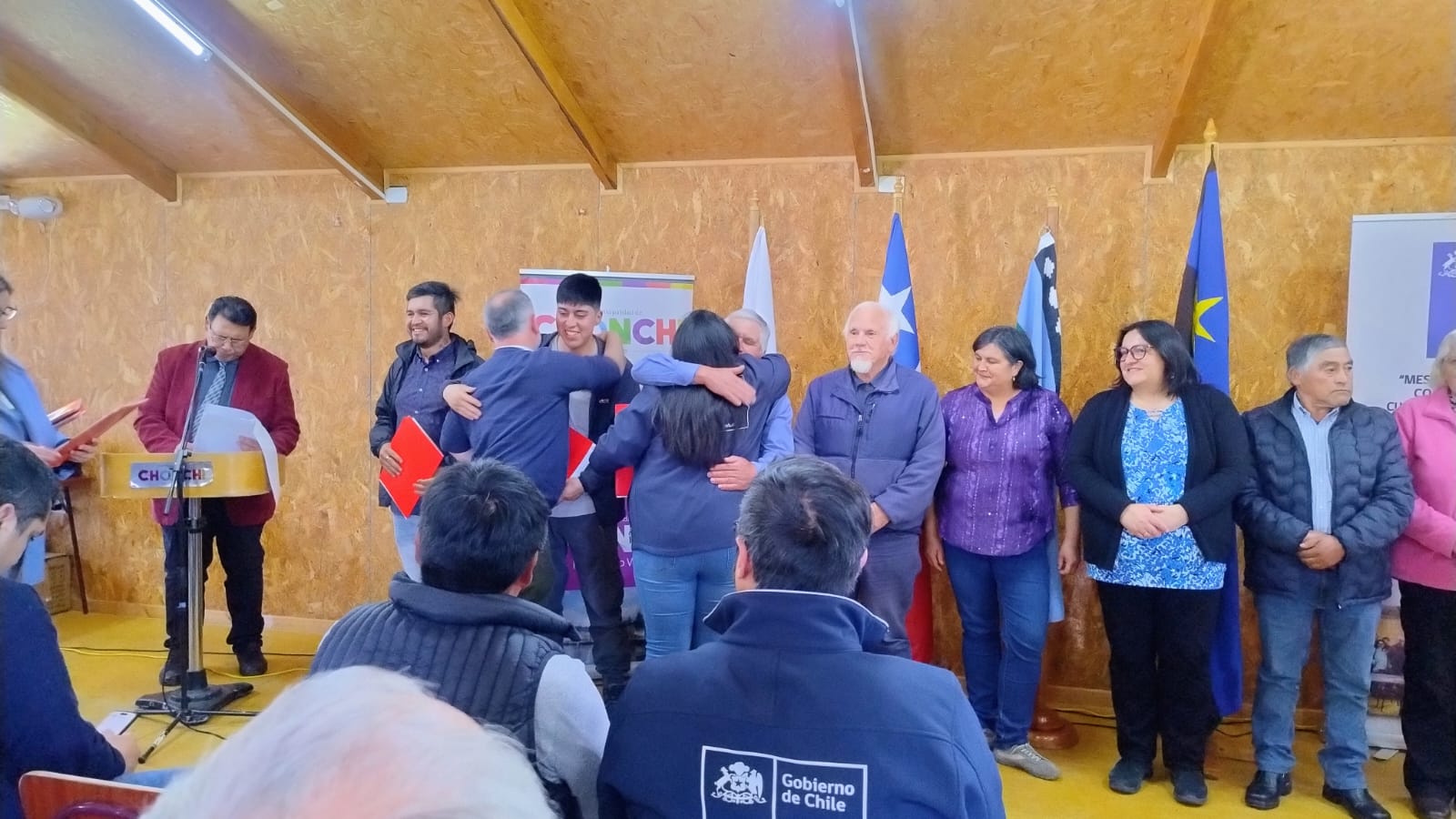 29 FAMILIAS DE LA COMUNIDAD INDÍGENA DE QUILIPULLI YA TIENEN LA CERTIDUMBRE JURÍDICA DE SUS TERRENOS.