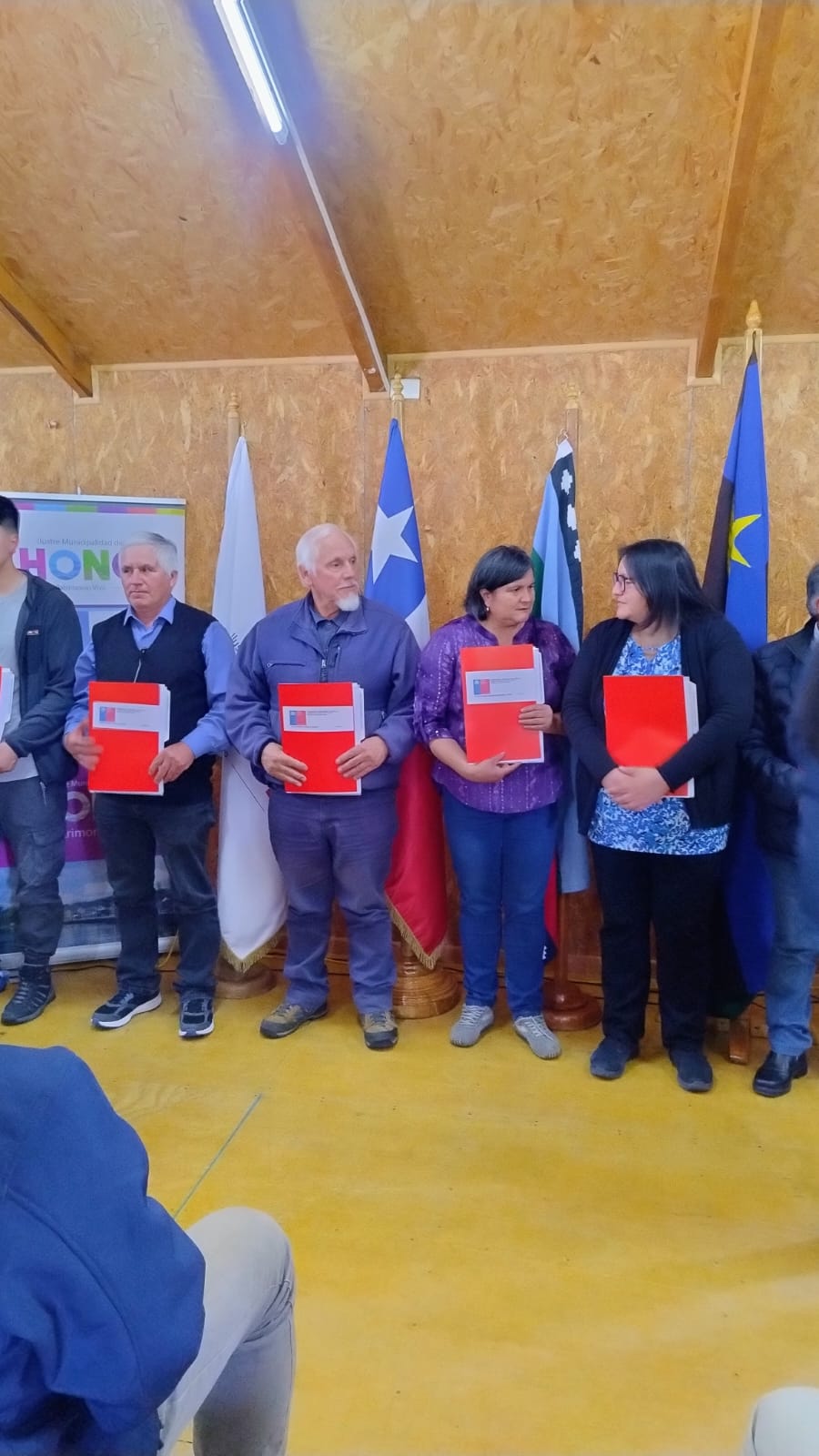 29 FAMILIAS DE LA COMUNIDAD INDÍGENA DE QUILIPULLI YA TIENEN LA CERTIDUMBRE JURÍDICA DE SUS TERRENOS.