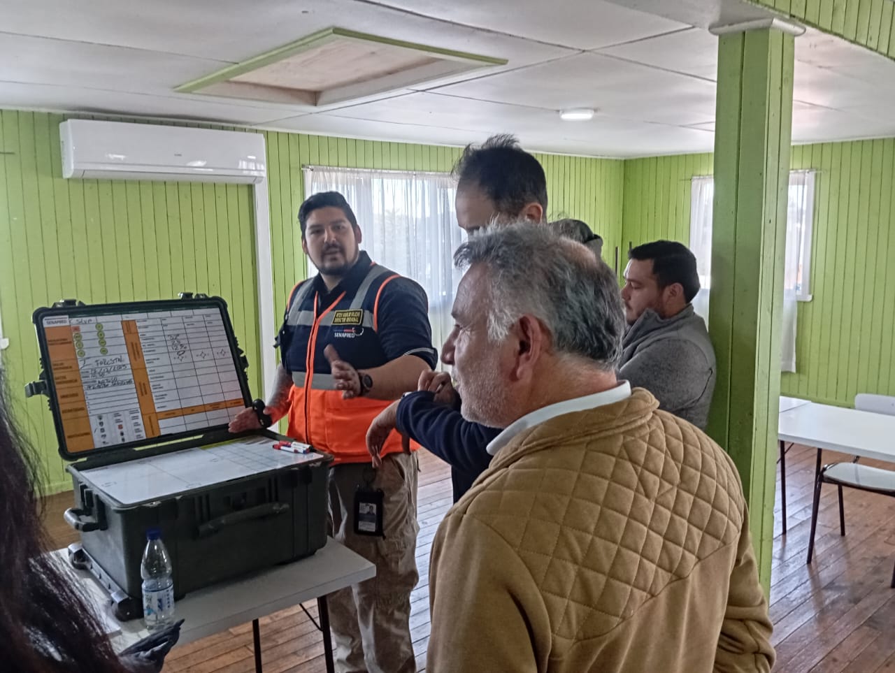 Chonchi fortalece su capacidad de respuesta ante emergencias con capacitación clave para funcionarios.