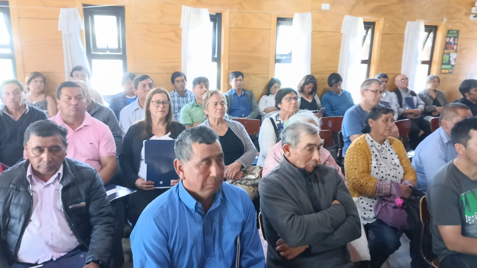 36 FAMILIAS DE LAS COMUNIDADES INDÍGENAS DE HUILLINCO ALTO Y LA MONTAÑA RECIBIERON SUS ANHELADOS TÍTULOS DE DOMINIO DE LA CONADI.