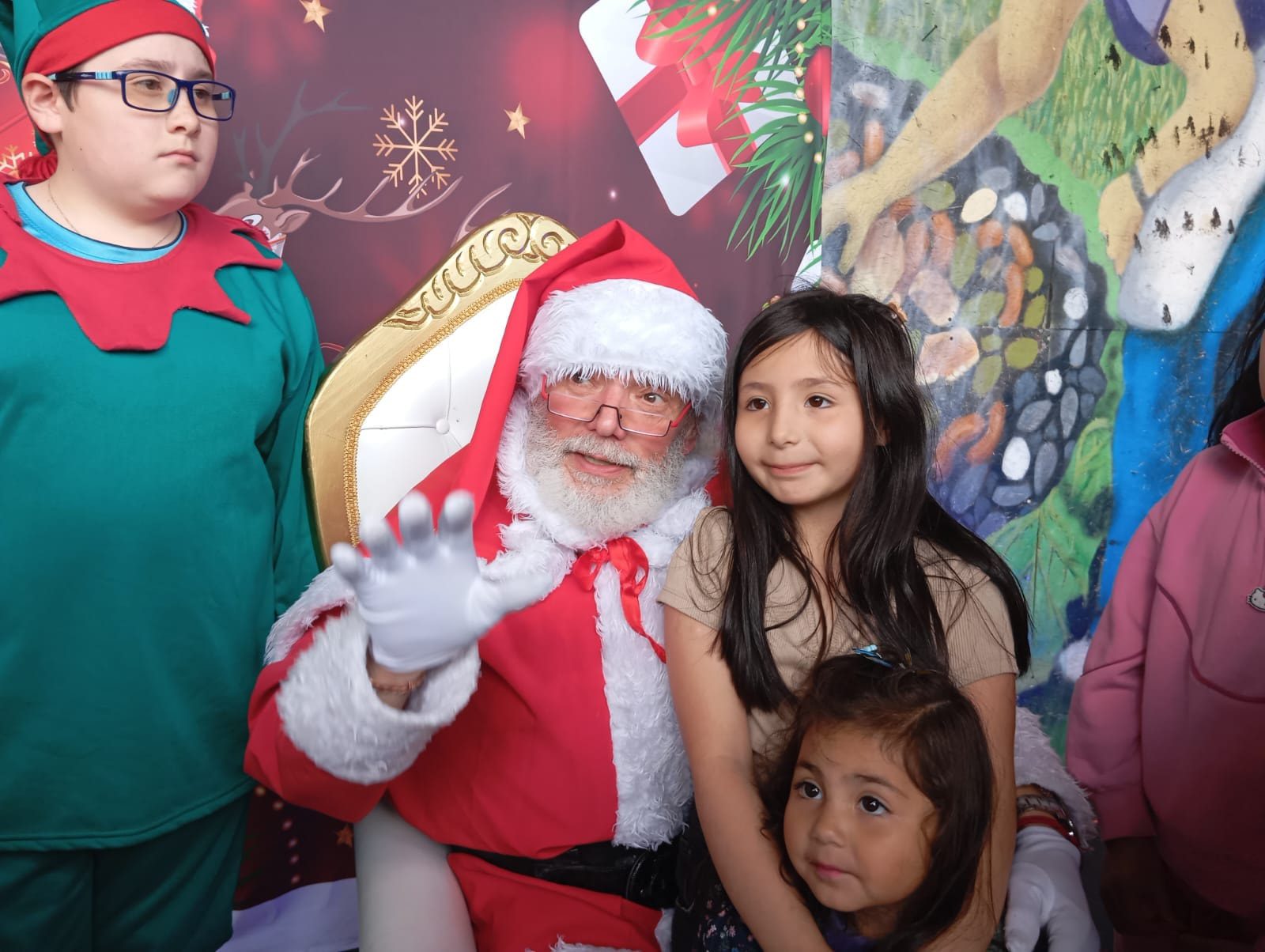 CIENTOS DE NIÑOS Y SUS FAMILIAS DISFRUTARON ESTE DOMINGO CON LA “FIESTA NAVIDEÑA” ORGANIZADA POR EL MUNICIPIO DE CHONCHI.