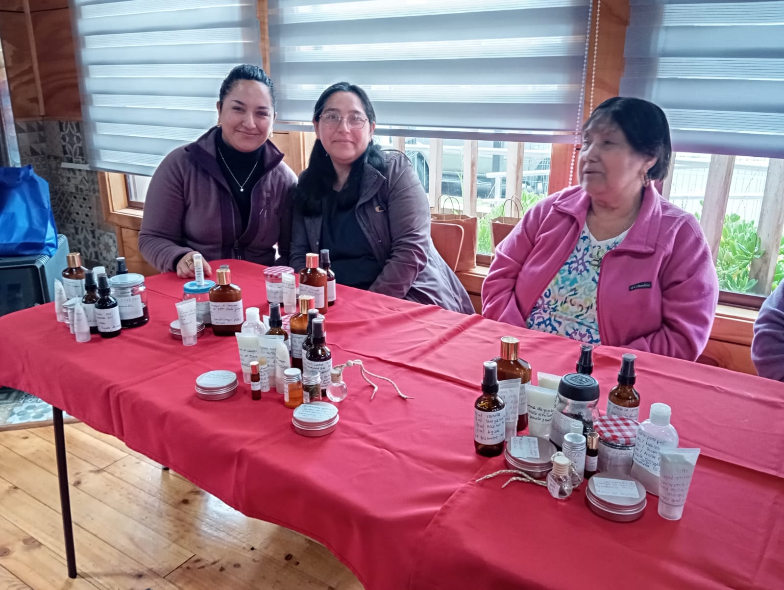 CON ÉXITO FINALIZAN DIEZ USUARIAS DE LA OMIL DE CHONCHI CURSO “TÉCNICAS DE ELABORACIÓN DE PRODUCTOS COSMÉTICOS NATURALES”.