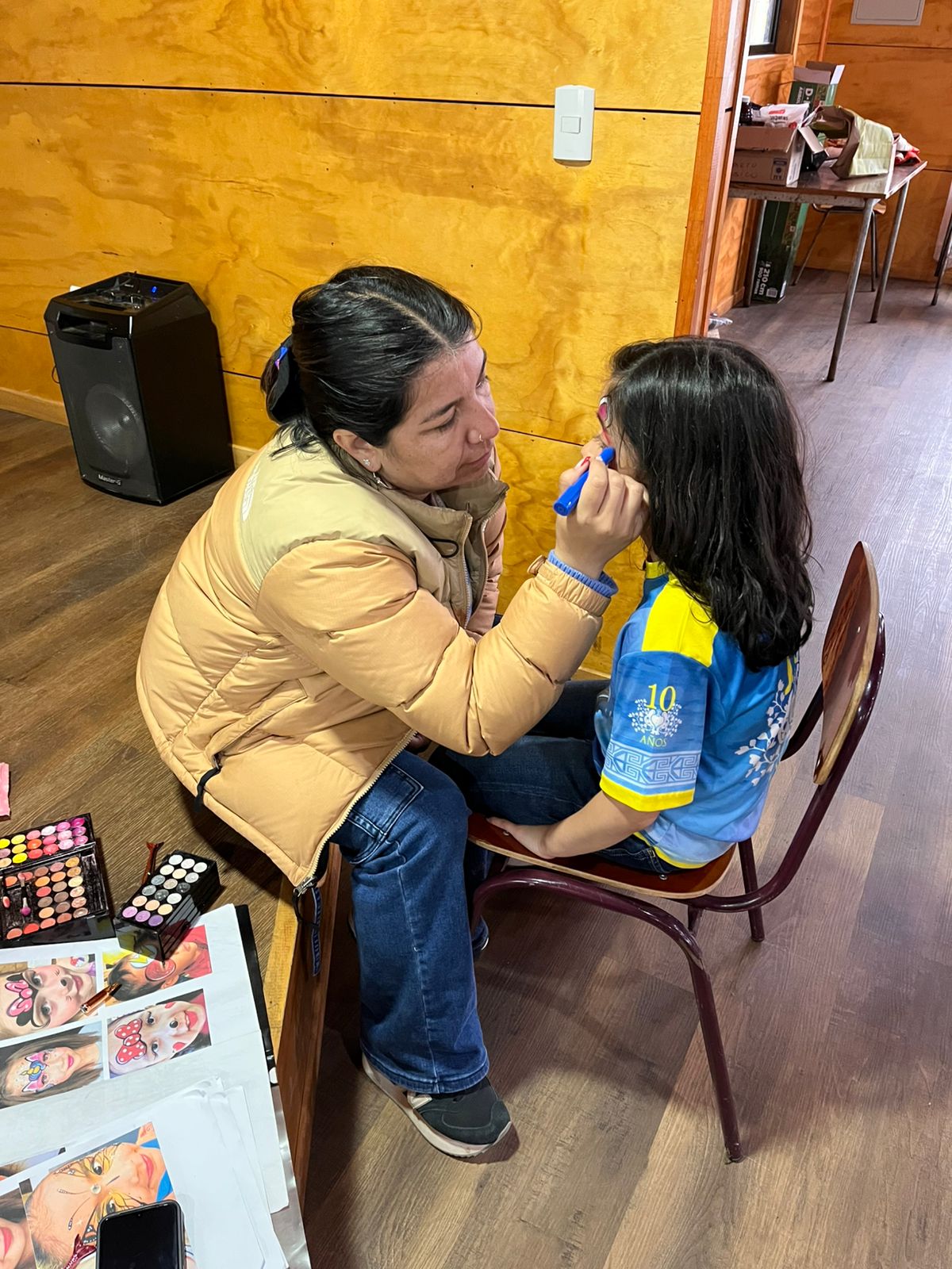 SENDA PREVIENE MUNICIPIO DE CHONCHI Y COMUNIDAD DE HUILLINCO CELEBRARON LA LLEGADA DE LA NAVIDAD.