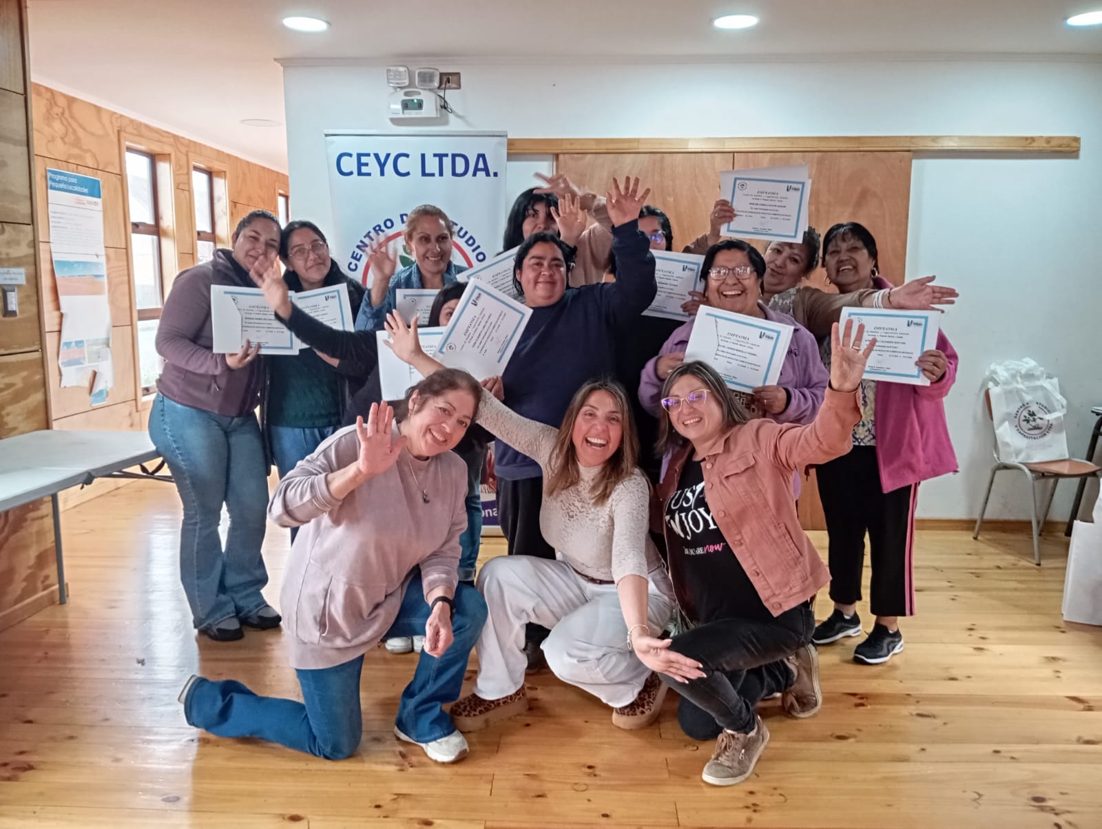 CON ÉXITO FINALIZAN DIEZ USUARIAS DE LA OMIL DE CHONCHI CURSO “TÉCNICAS DE ELABORACIÓN DE PRODUCTOS COSMÉTICOS NATURALES”.