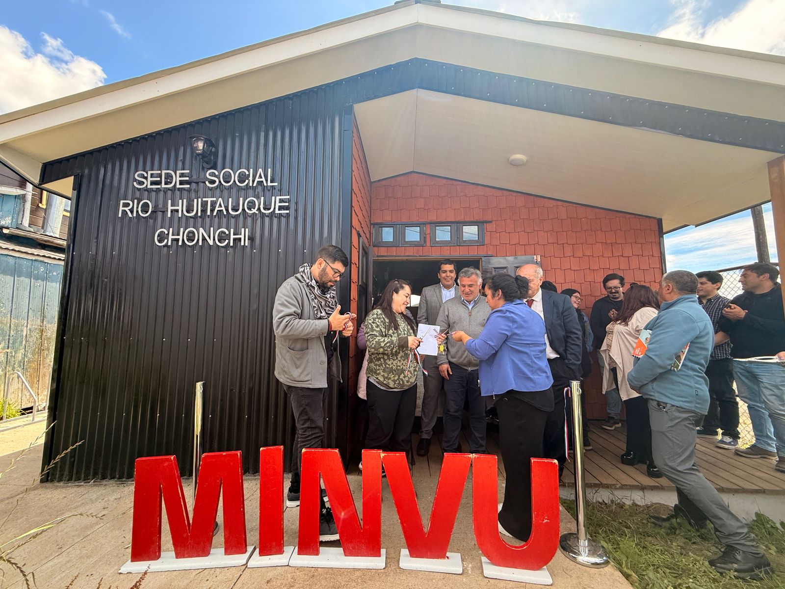 LA JUNTA DE VECINOS RIO HUITAUQUE CUENTA CON UN REMOZADO RECINTO QUE VIENE A FORTALECER EL DESARROLLO COMUNITARIO.