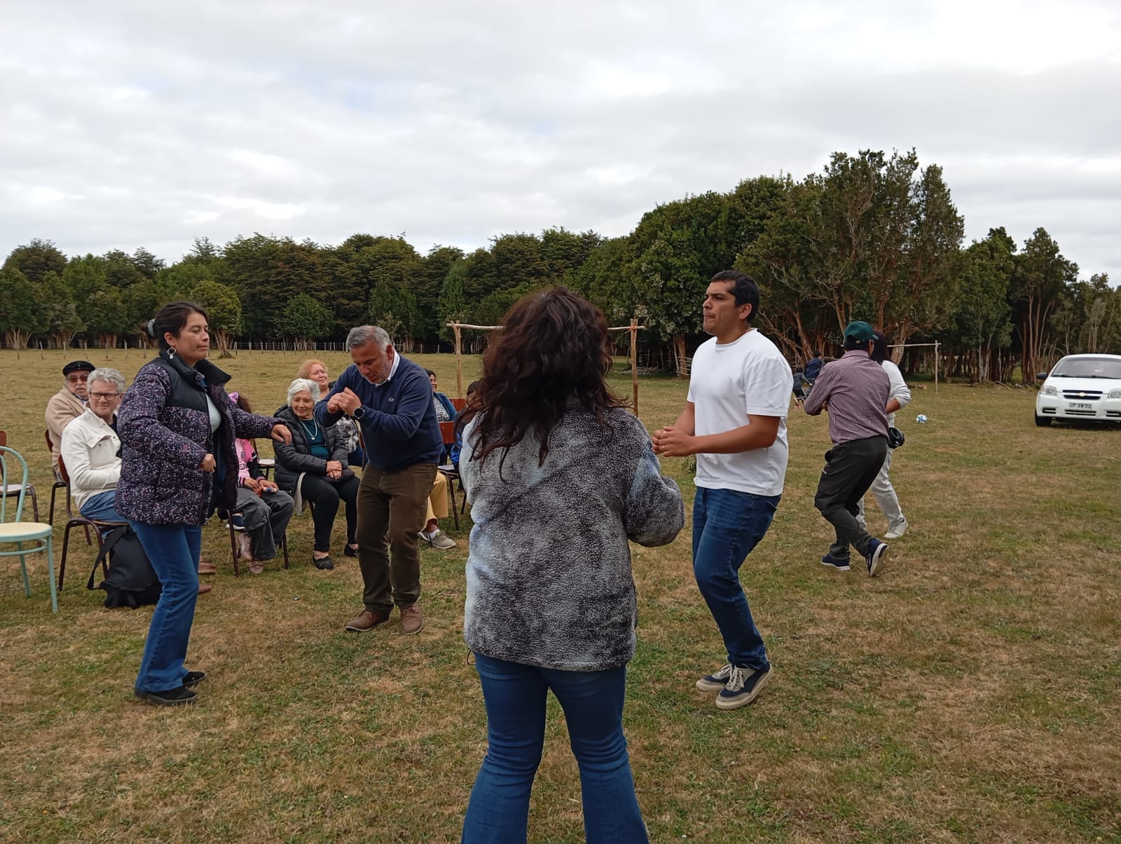 ASOCIACIÓN DE COMUNIDADES INDÍGENAS “HUILLI LAFKEN” DE HUILLINCO-CUCAO REALIZA SU PRIMERA FIESTA COSTUMBRISTA “SABORES DEL PACÍFICO”.