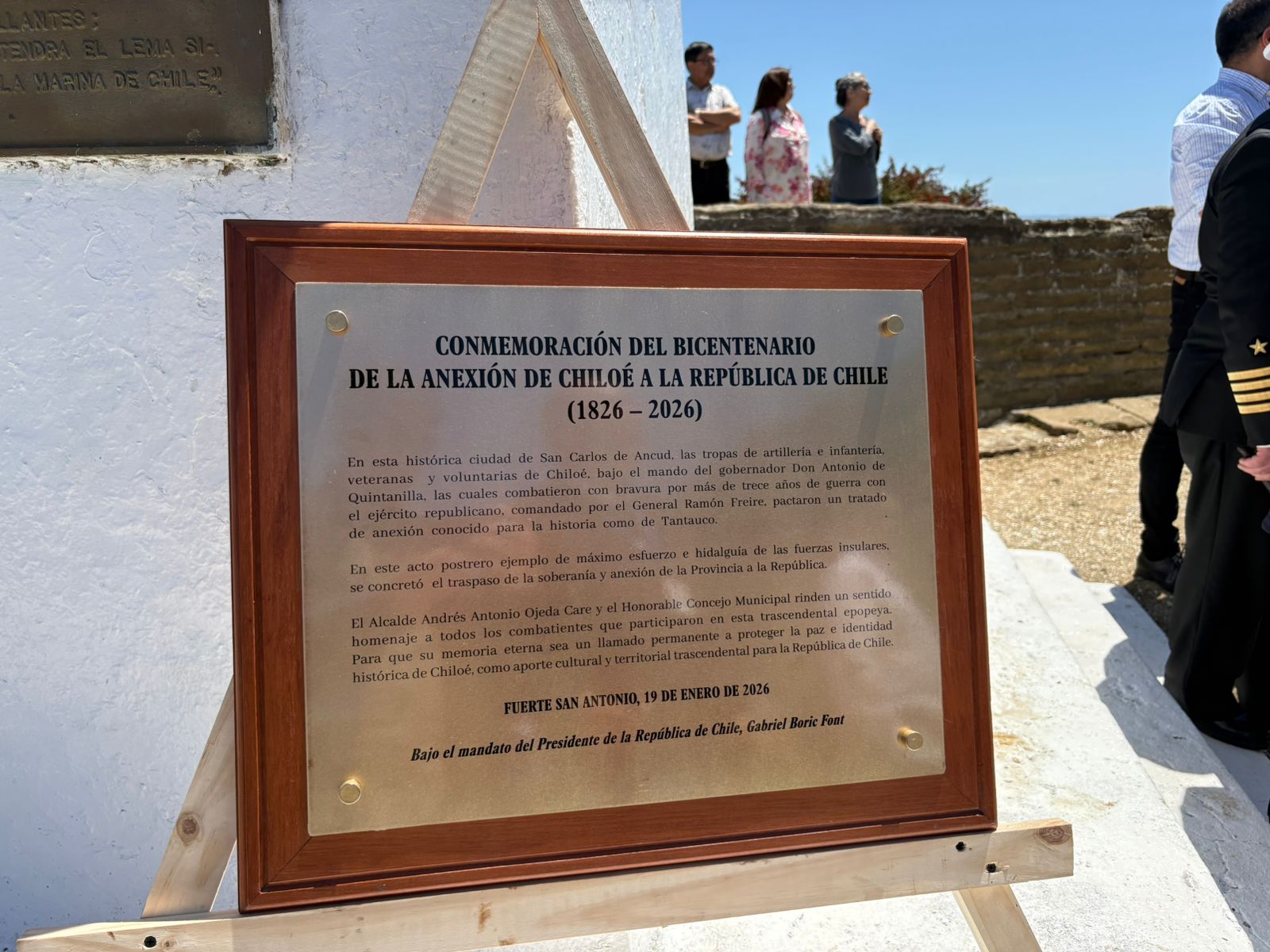 ALCALDE FERNANDO OYARZÚN MACÍAS PARTICIPA EN ACTO DE CONMEMORACIÓN DEL BICENTENARIO DE CHILOÉ.